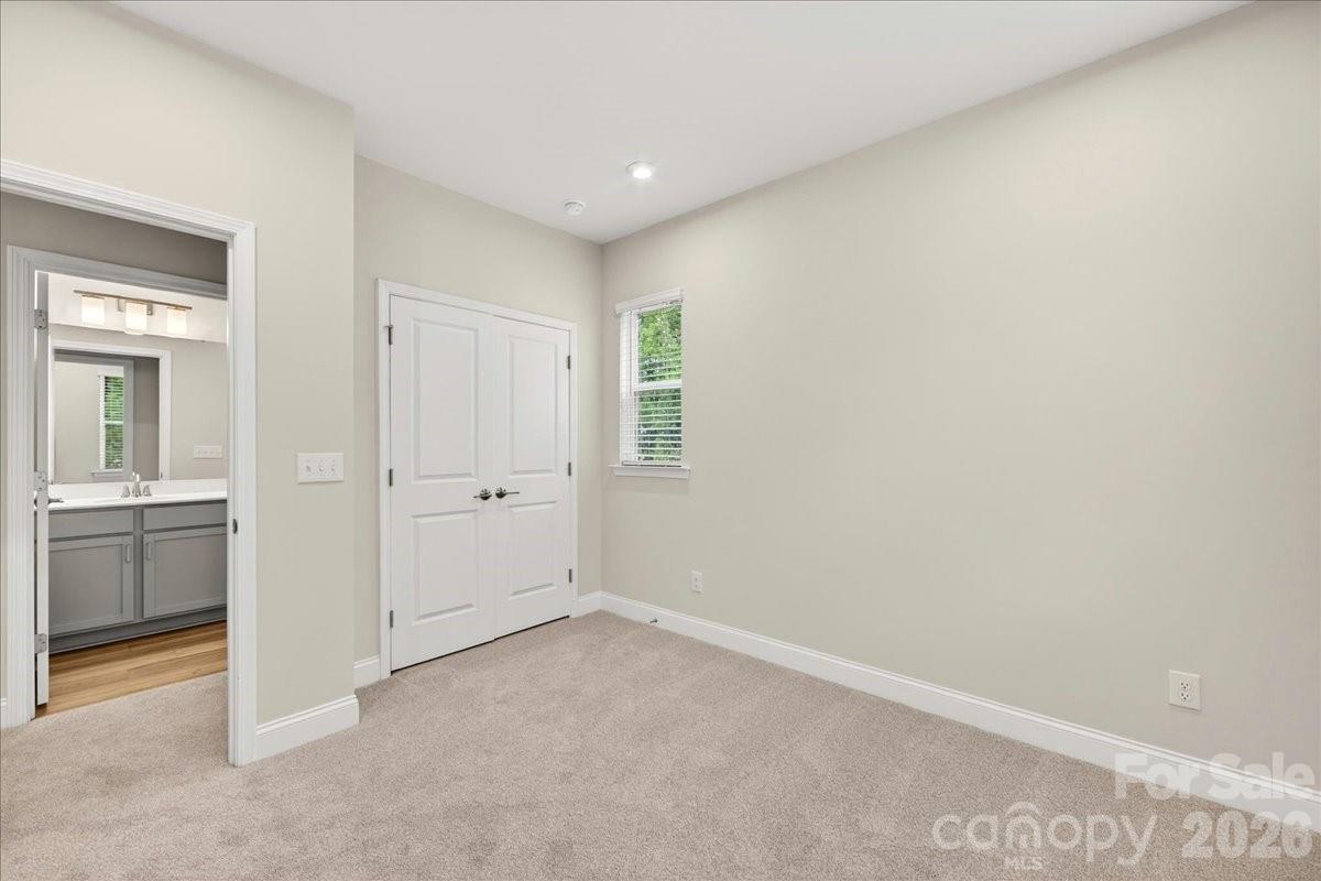 921 Archway Lane Property Photo 30