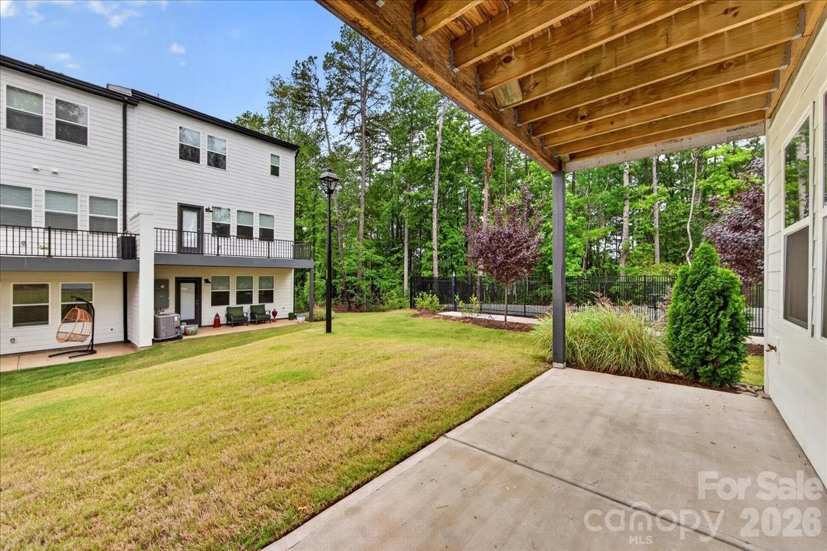 921 Archway Lane Property Photo 33