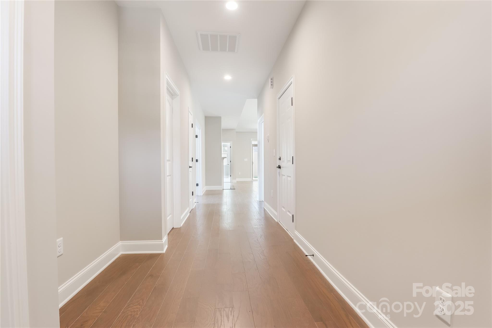 831 B Wynnshire Drive 60 Property Photo 3