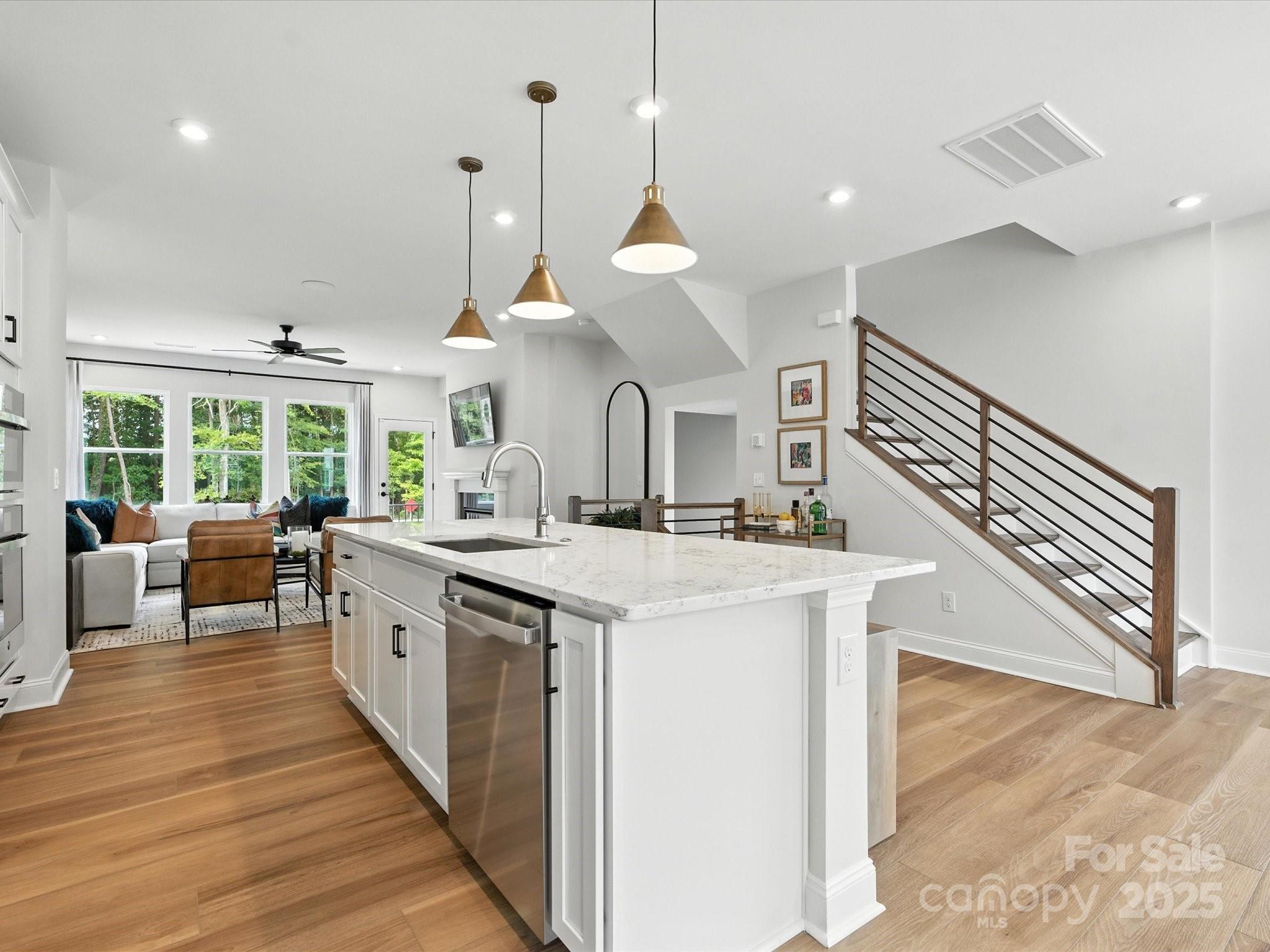 8040 Cedarsmith Court Property Photo 6