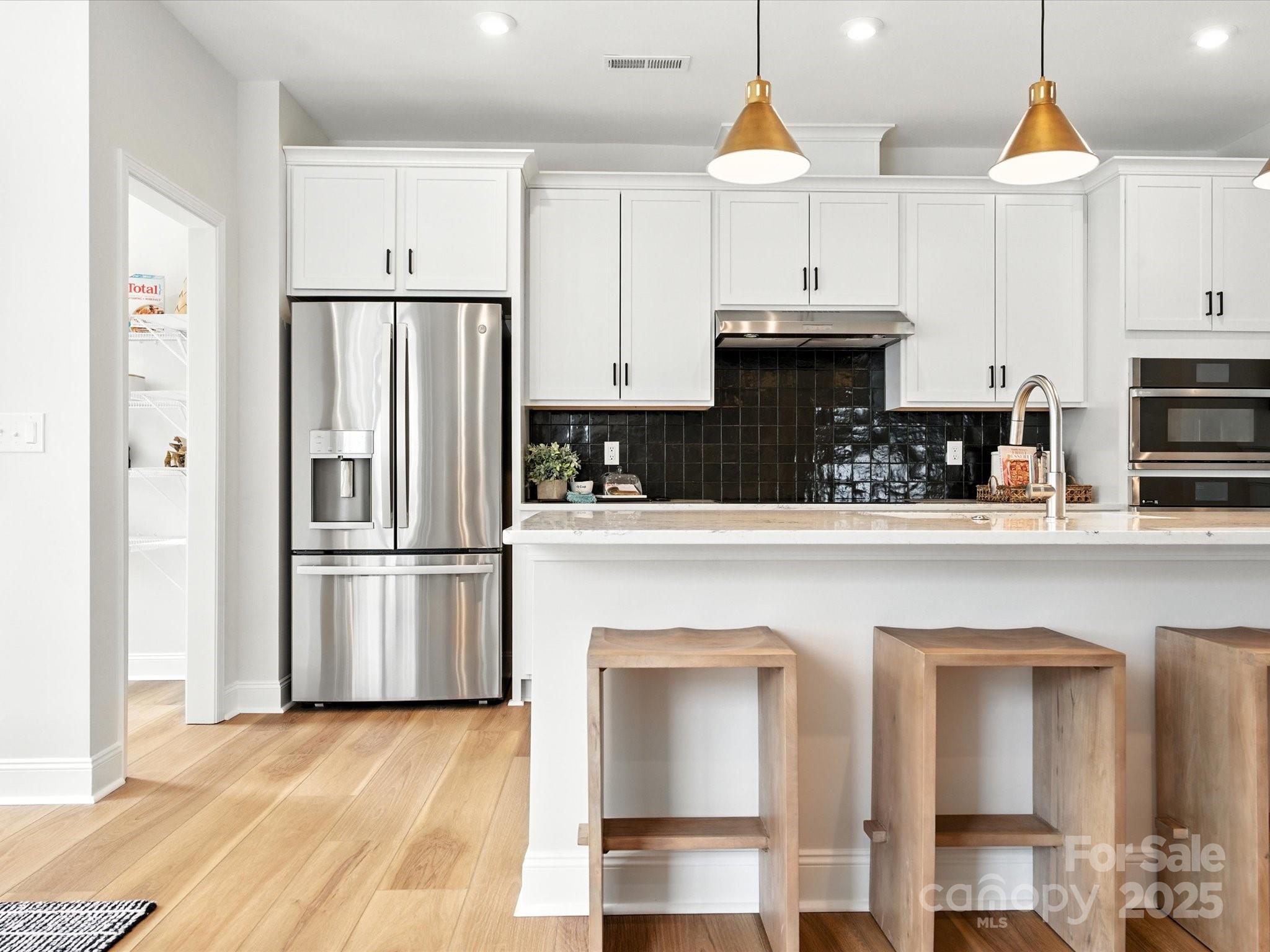 8040 Cedarsmith Court Property Photo 7