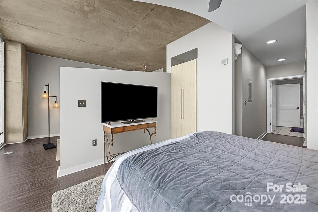 210 N Church Street 2612 Property Photo 24