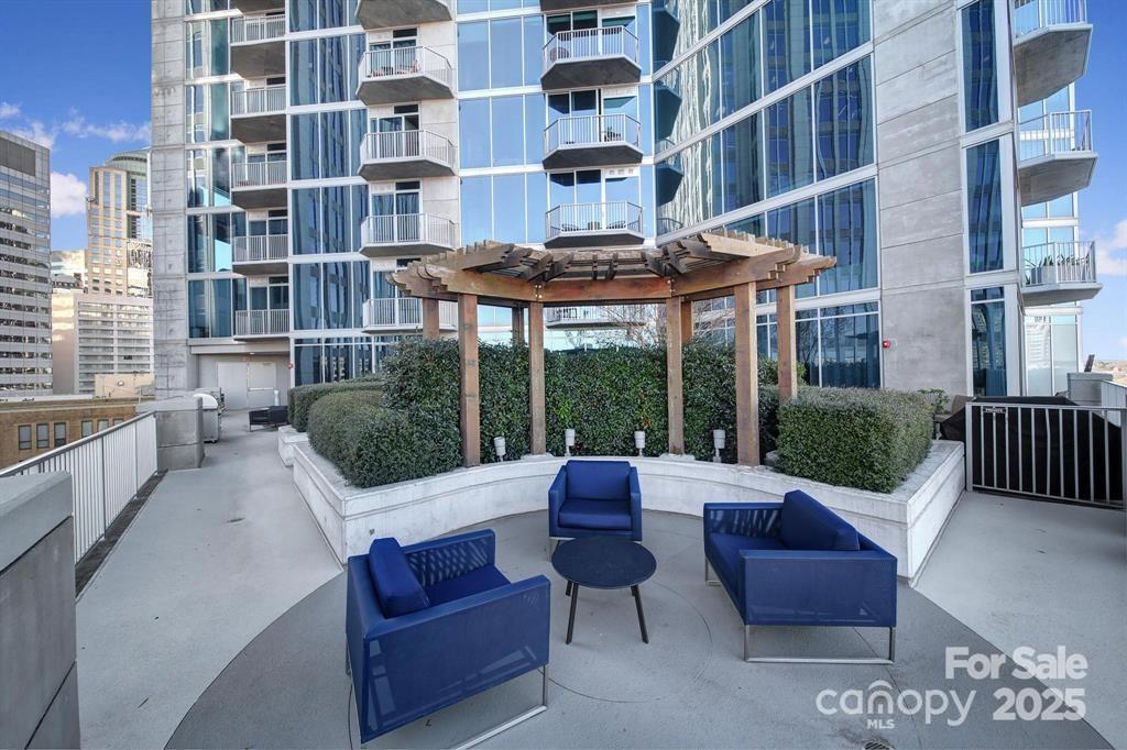 210 N Church Street 2612 Property Photo 31