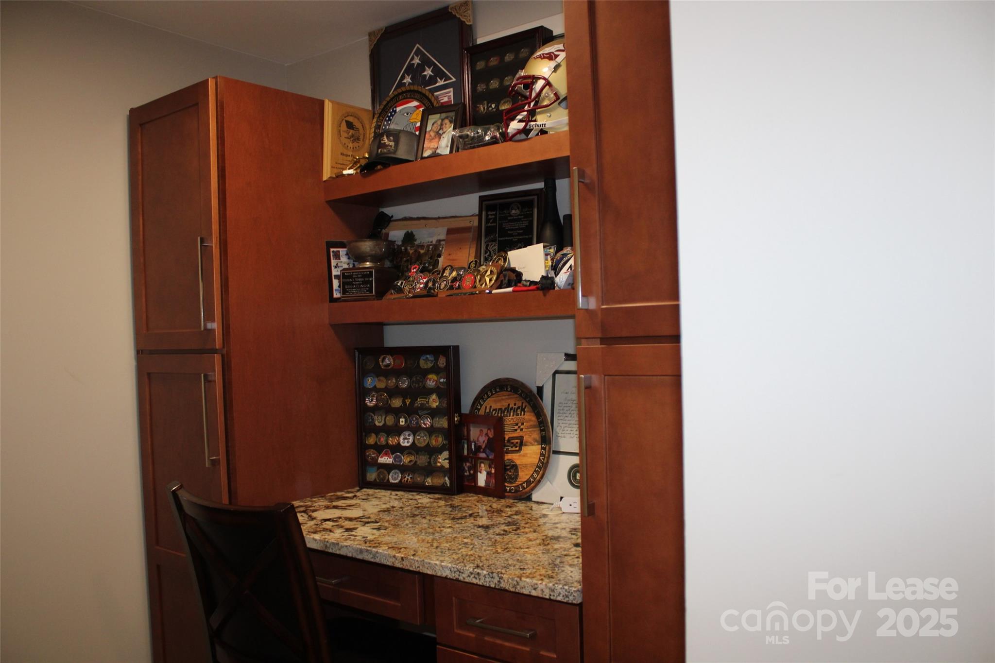 18749 Vineyard Point Lane Property Photo 11