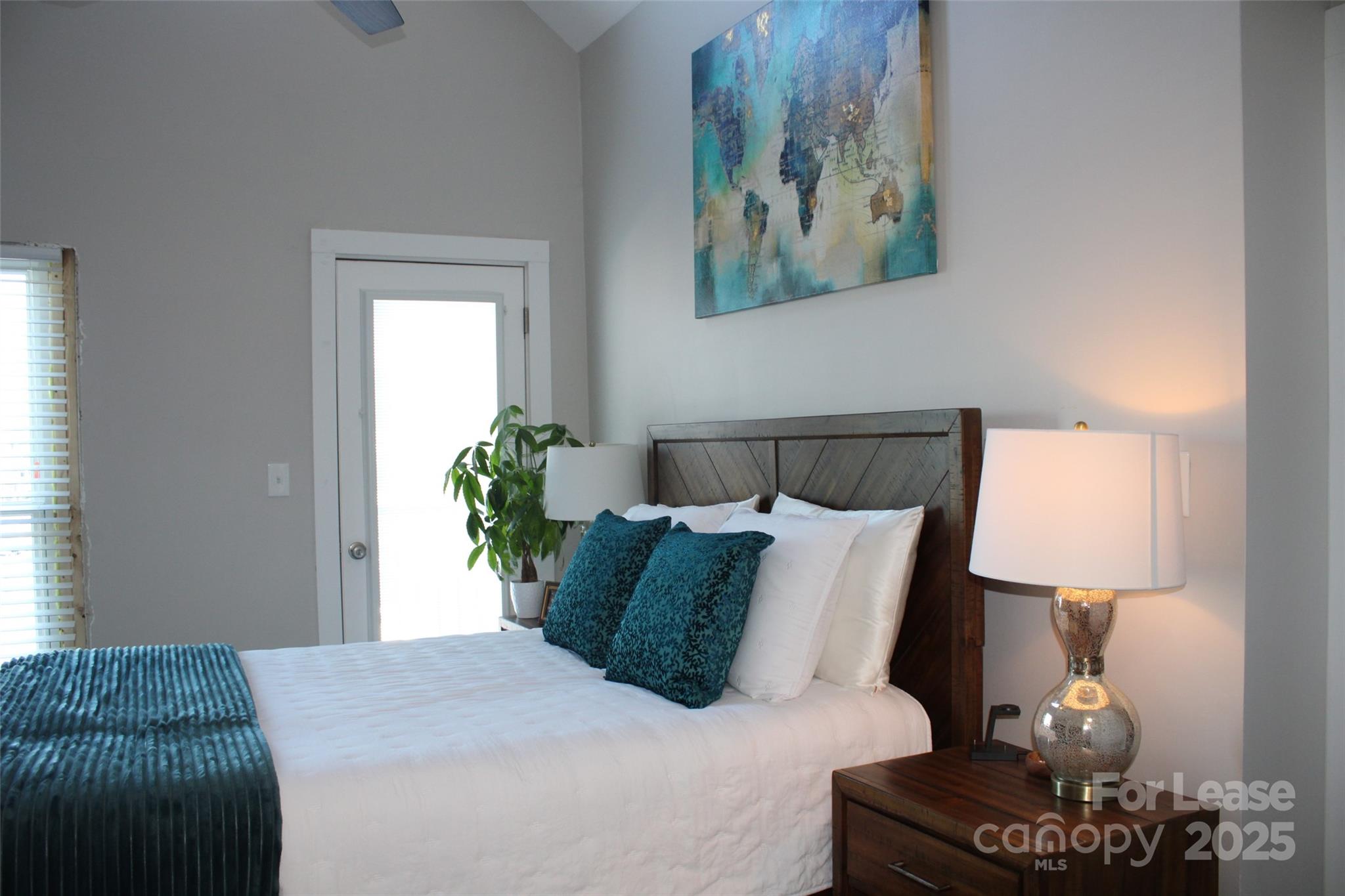 18749 Vineyard Point Lane Property Photo 12