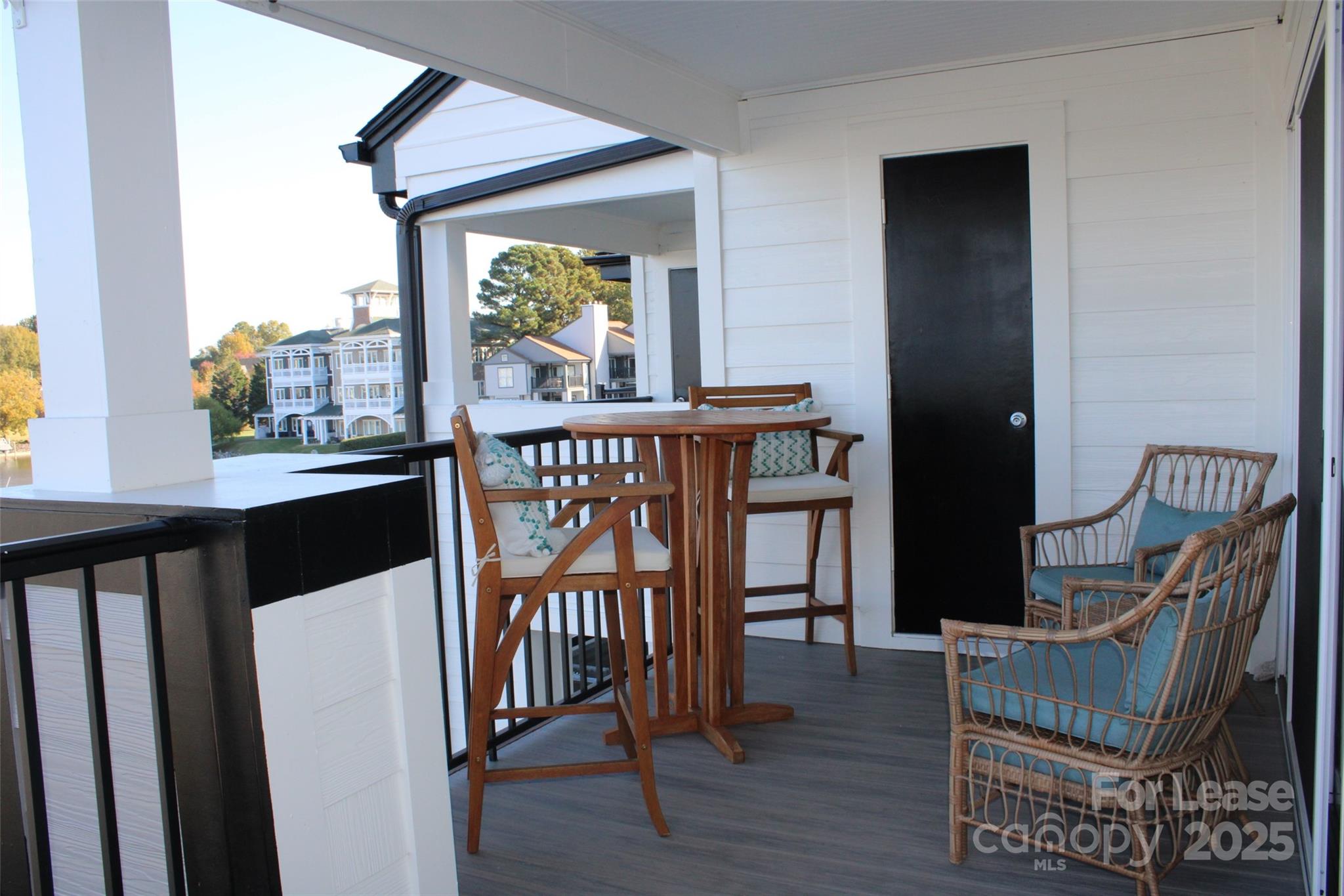 18749 Vineyard Point Lane Property Photo 24