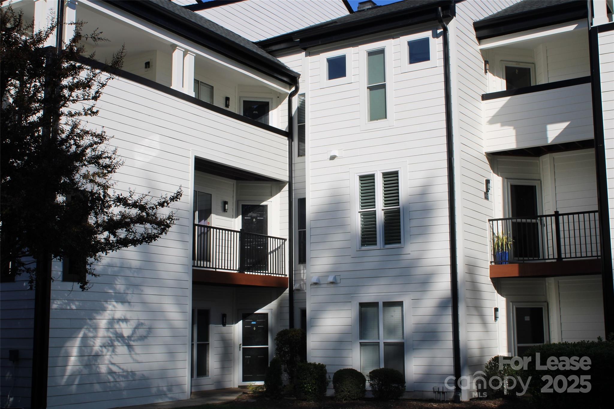 18749 Vineyard Point Lane Property Photo 29