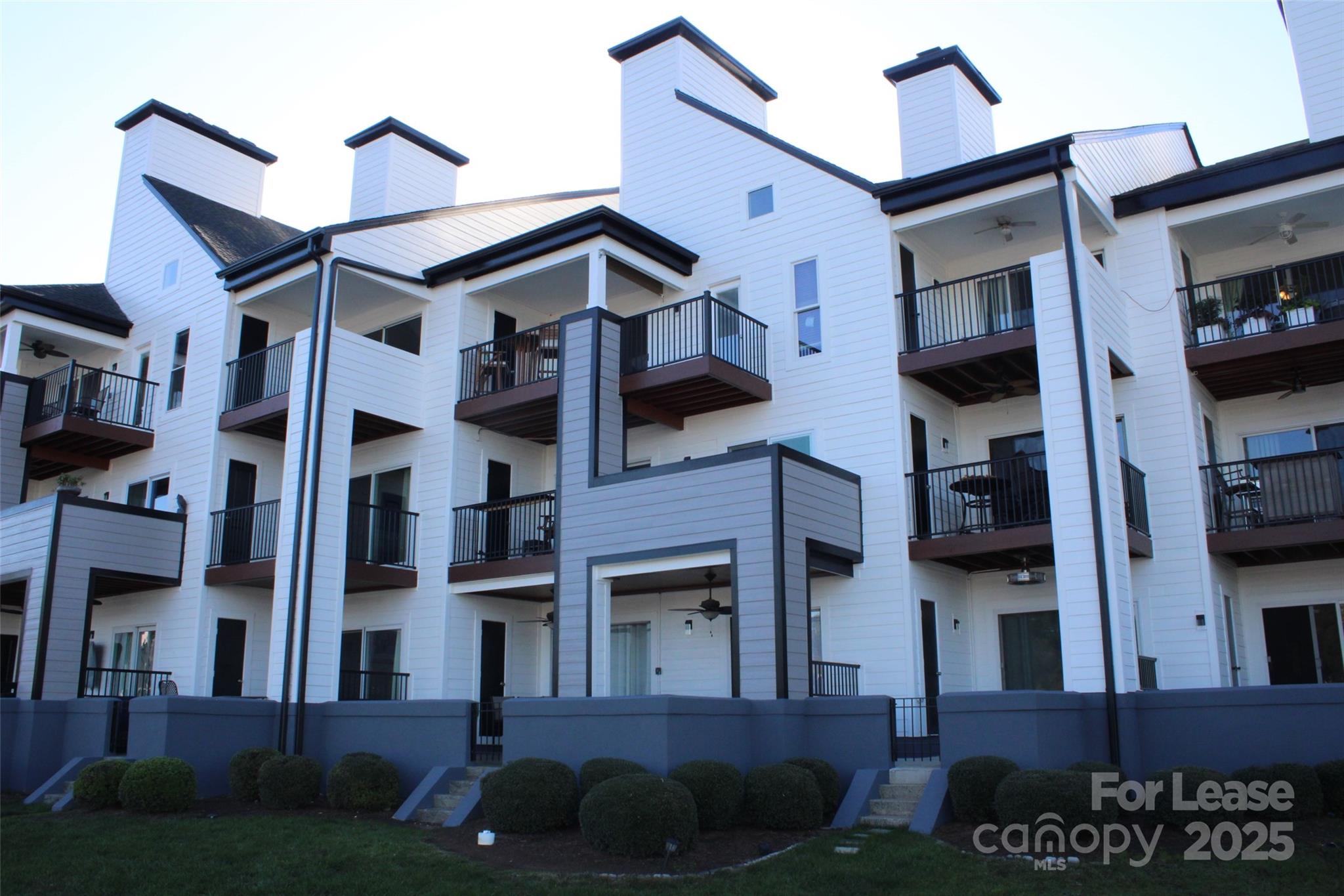 18749 Vineyard Point Lane Property Photo 30