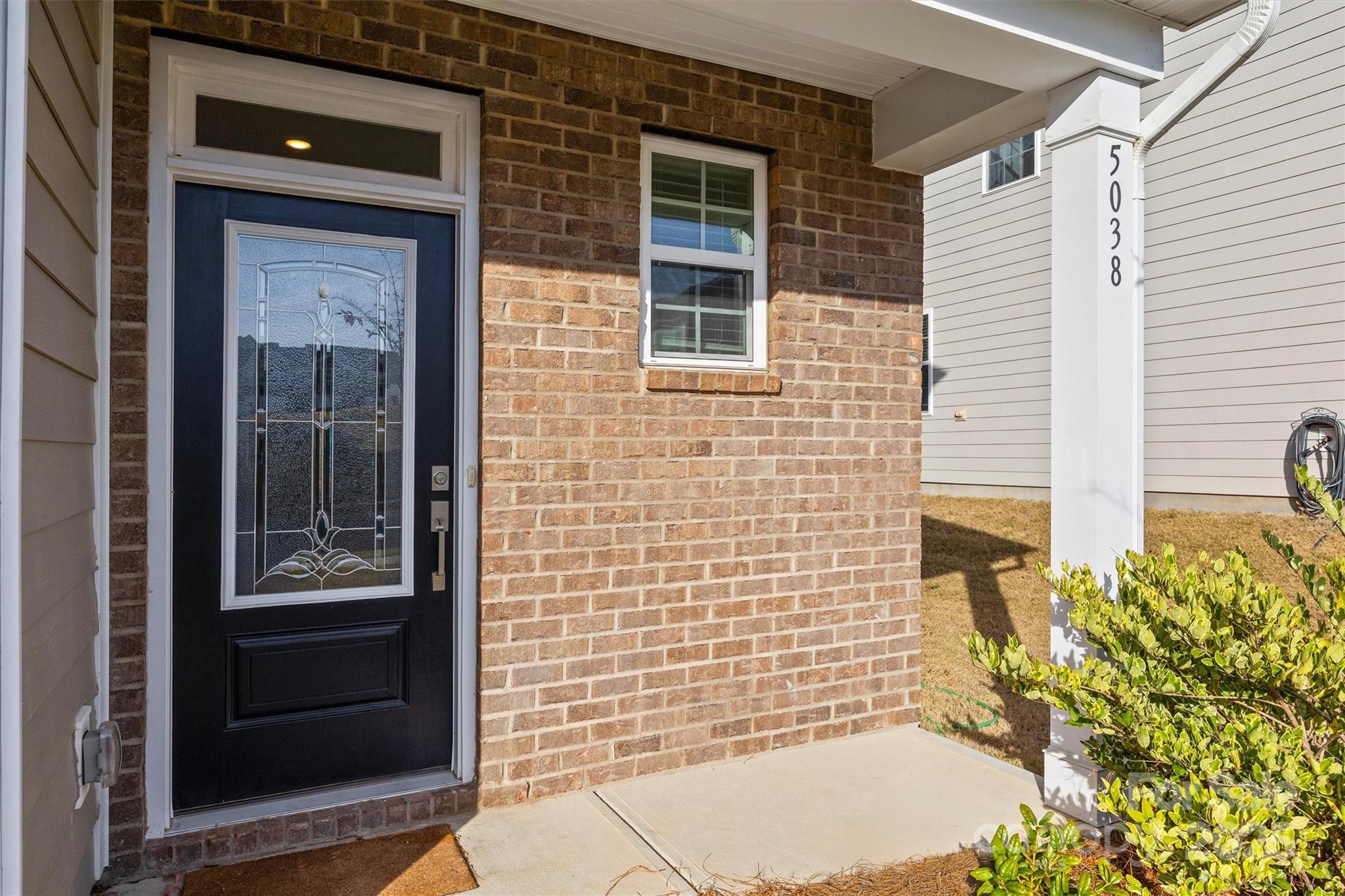 5038 Moss Pine Way Property Photo 2
