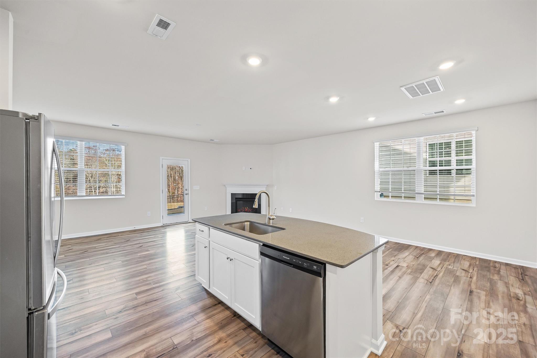 5038 Moss Pine Way Property Photo 10