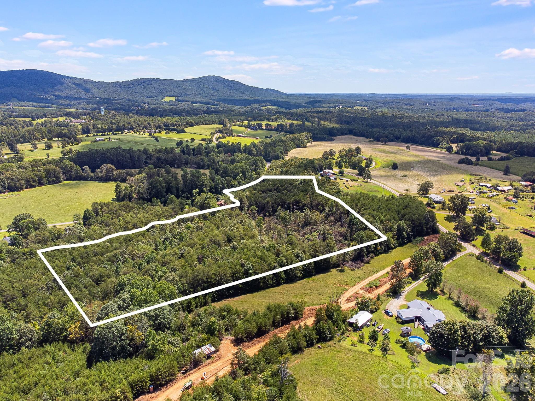 211 Luckadoo Road Property Photo 24