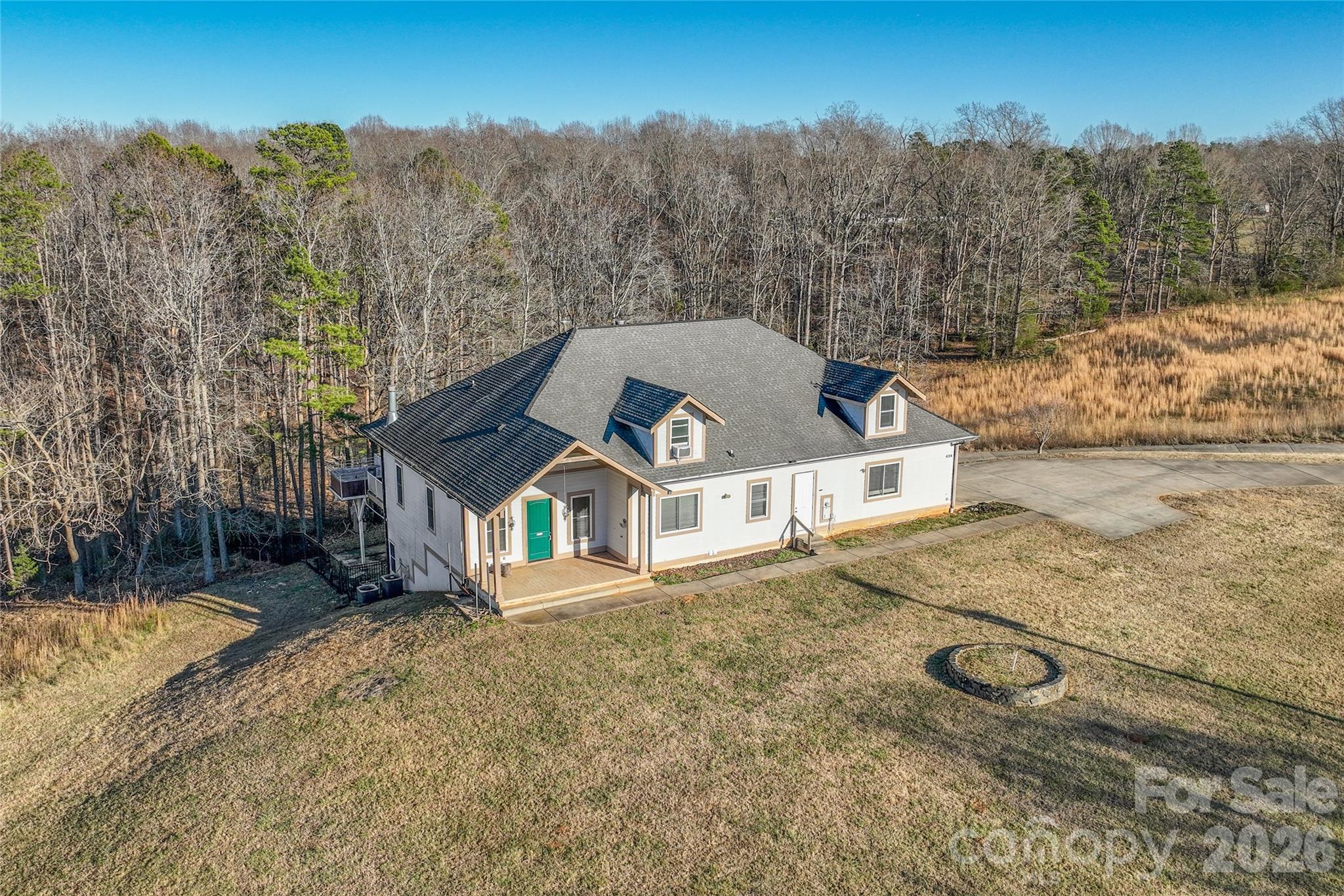 424 Rollingbrook Road Property Photo 2