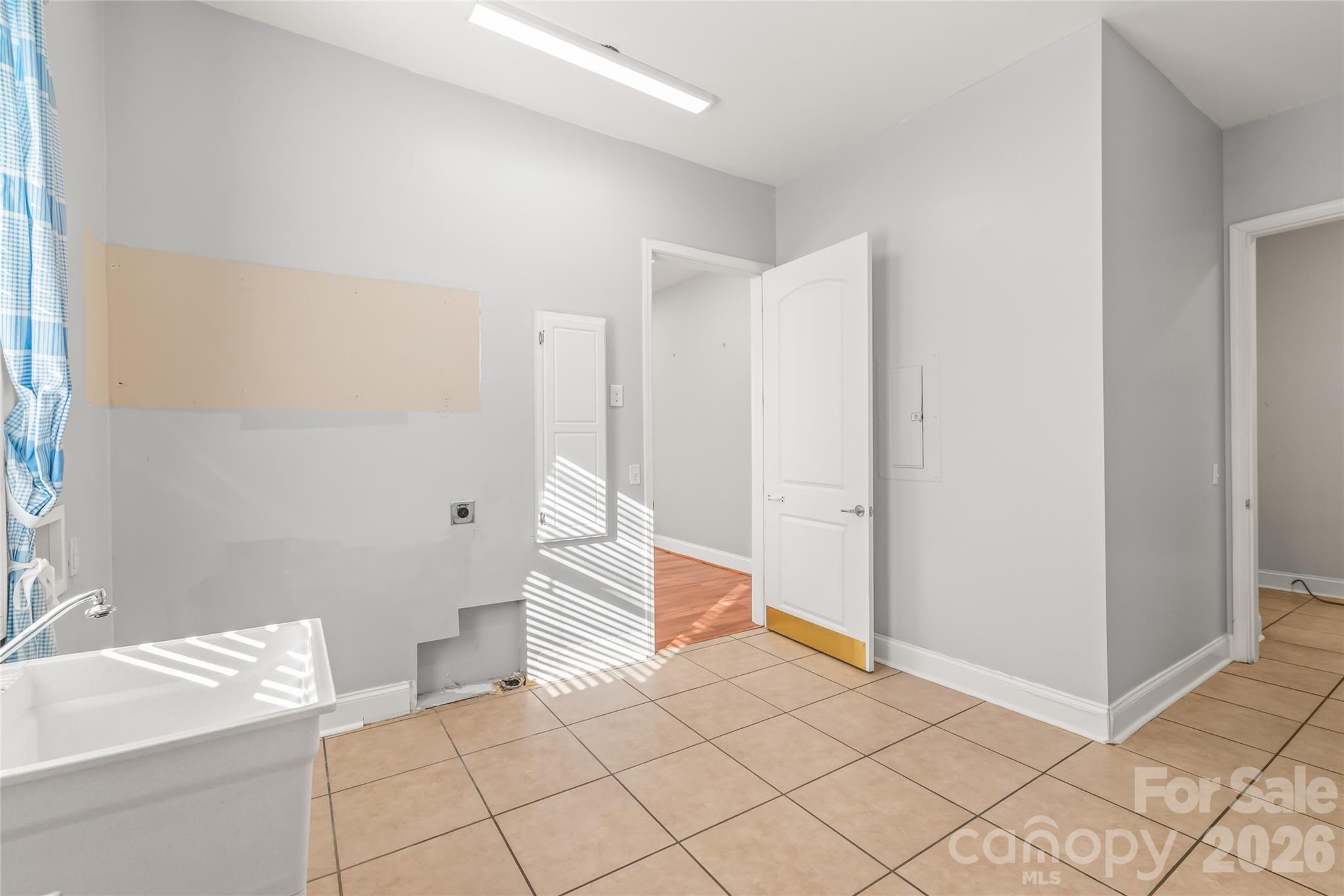 424 Rollingbrook Road Property Photo 26