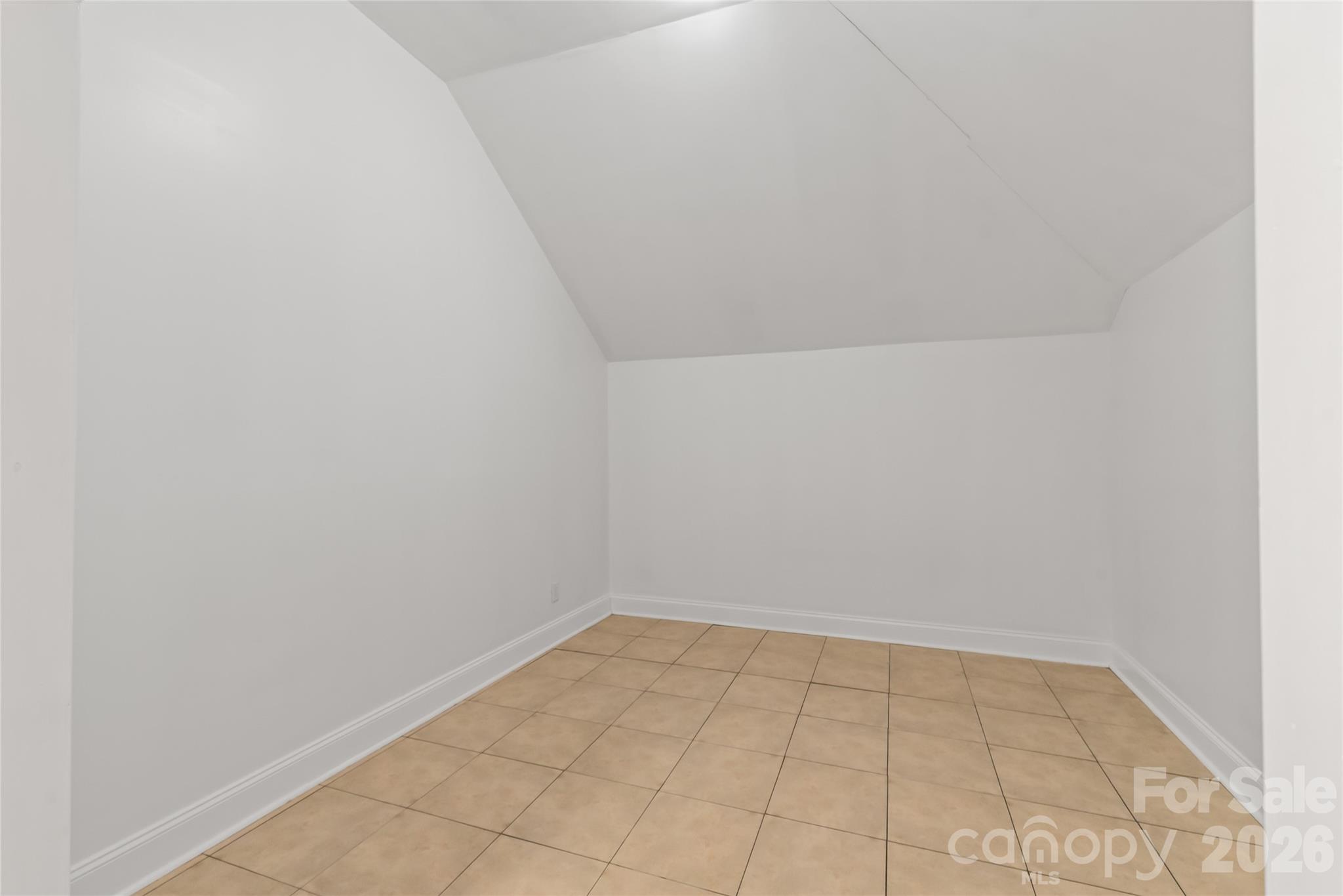 424 Rollingbrook Road Property Photo 29
