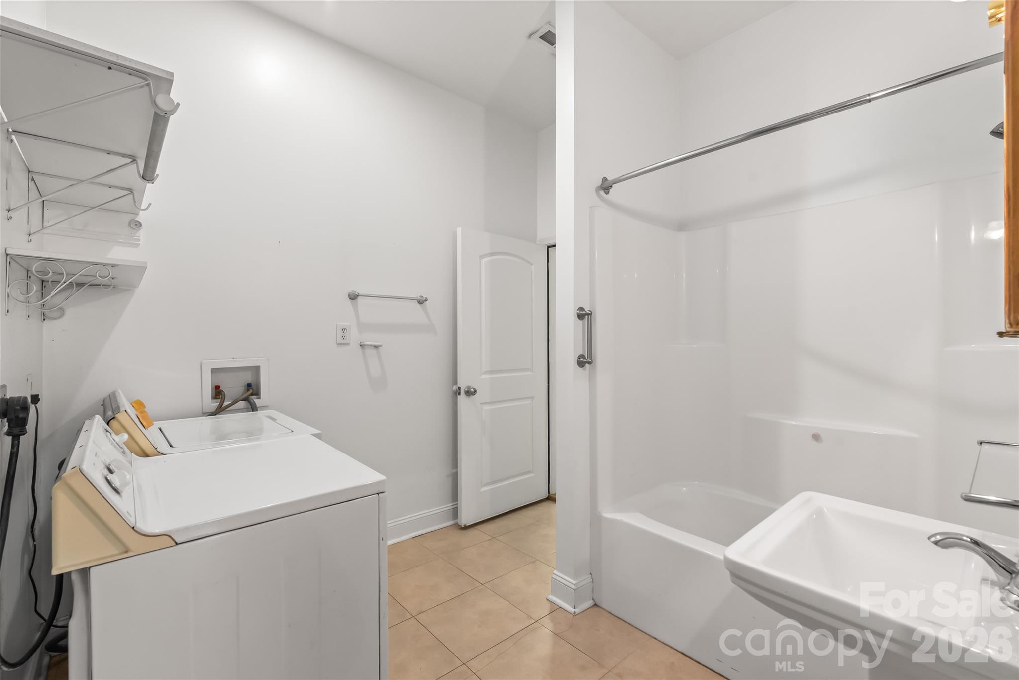 424 Rollingbrook Road Property Photo 36