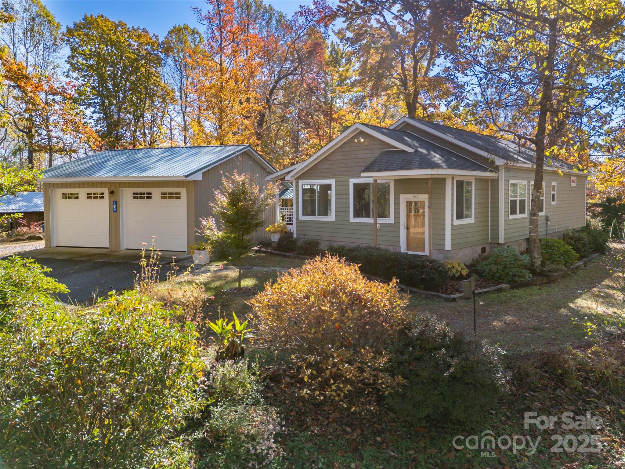 189 Friendly Circle Property Photo 1