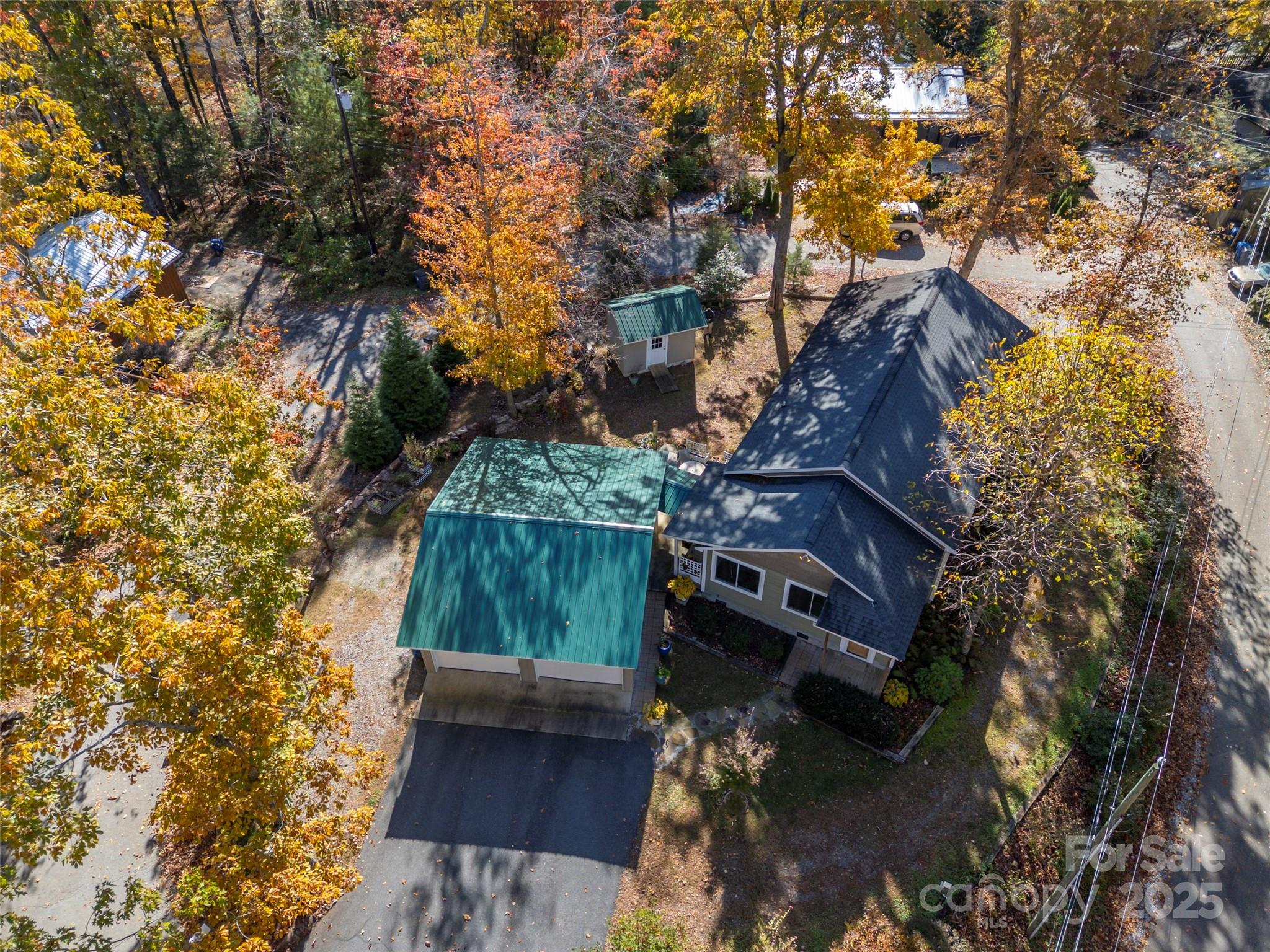 189 Friendly Circle Property Photo 41