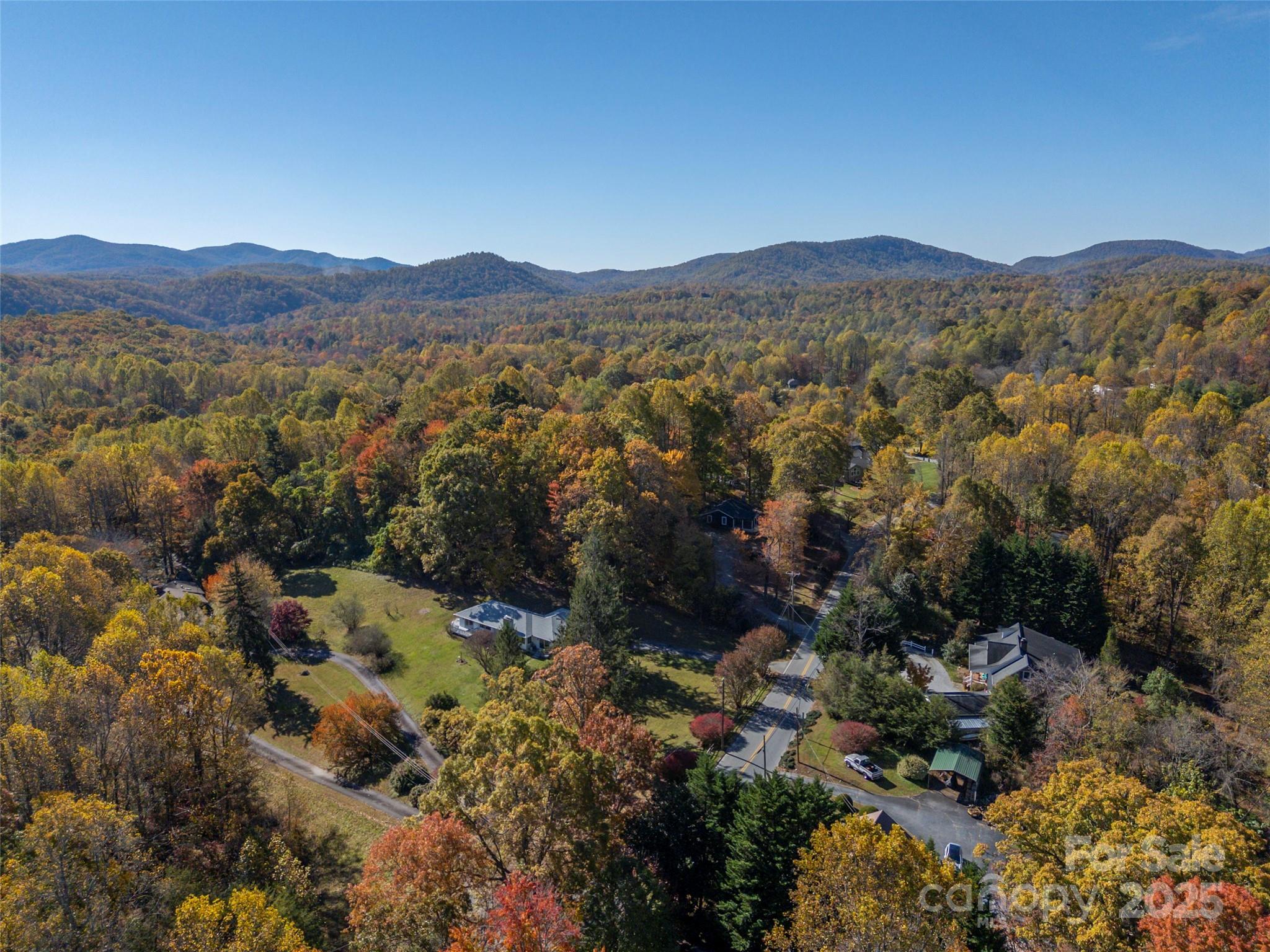 189 Friendly Circle Property Photo 45