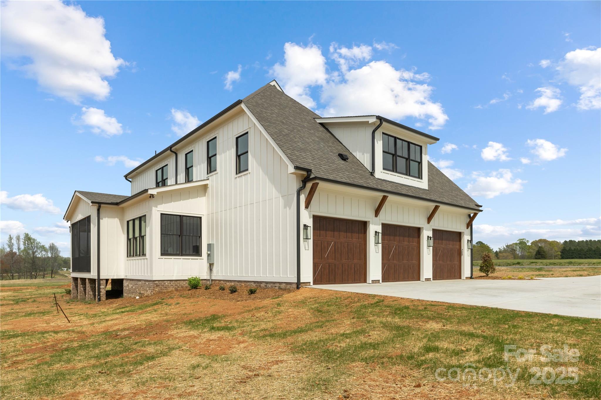 111 Monbo Meadows Lane Property Photo 9