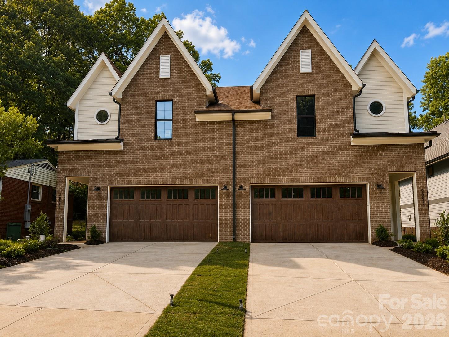 2621 Springway Drive Property Photo 1