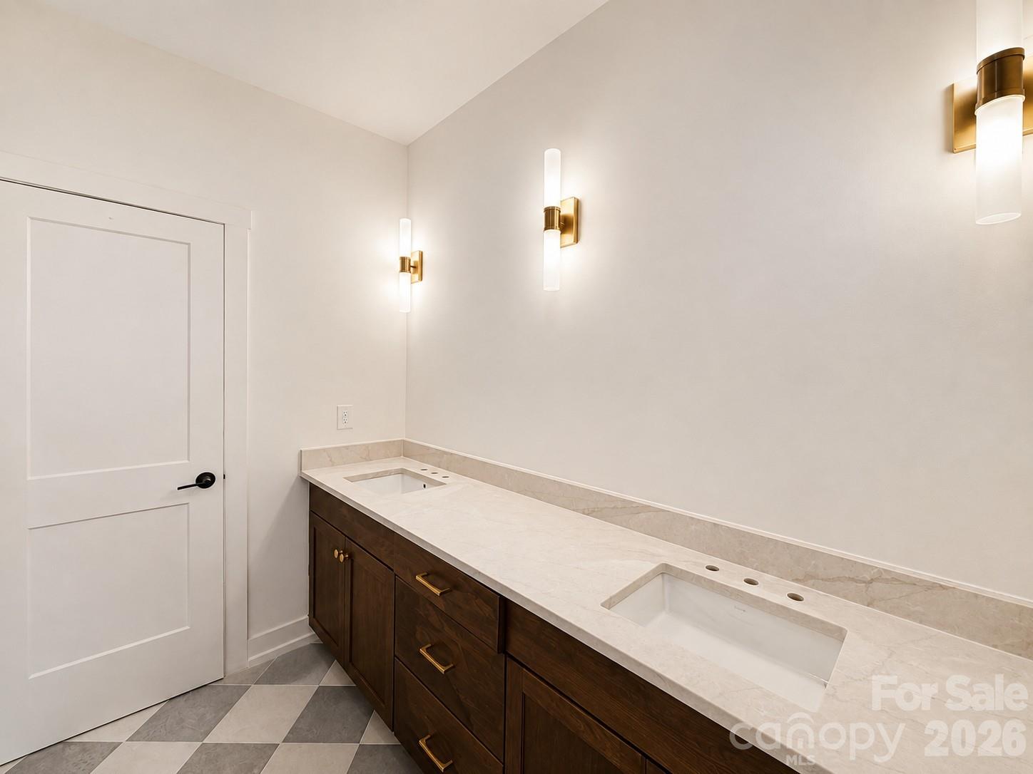 2621 Springway Drive Property Photo 14