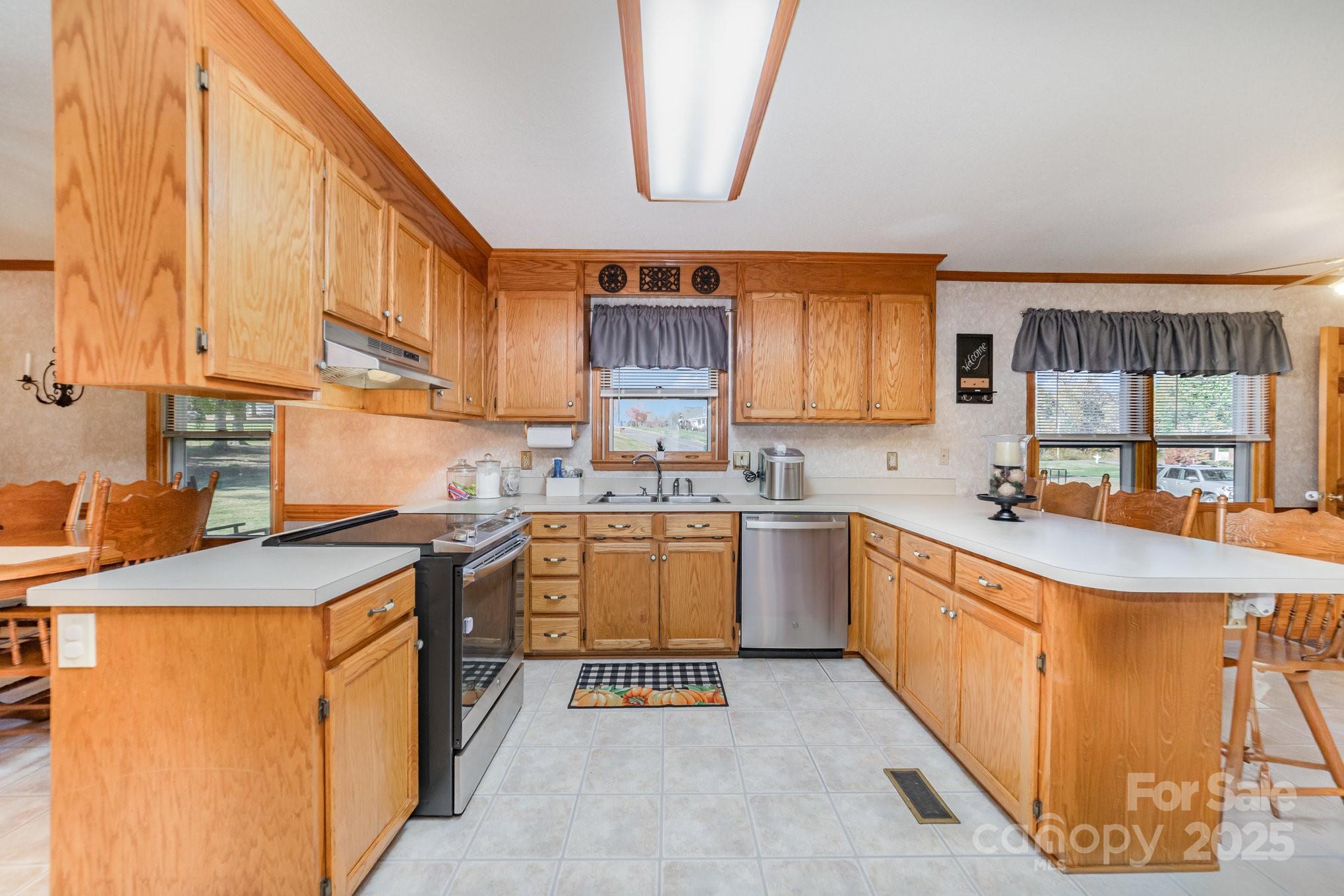 2595 Shamrock Road Property Photo 13