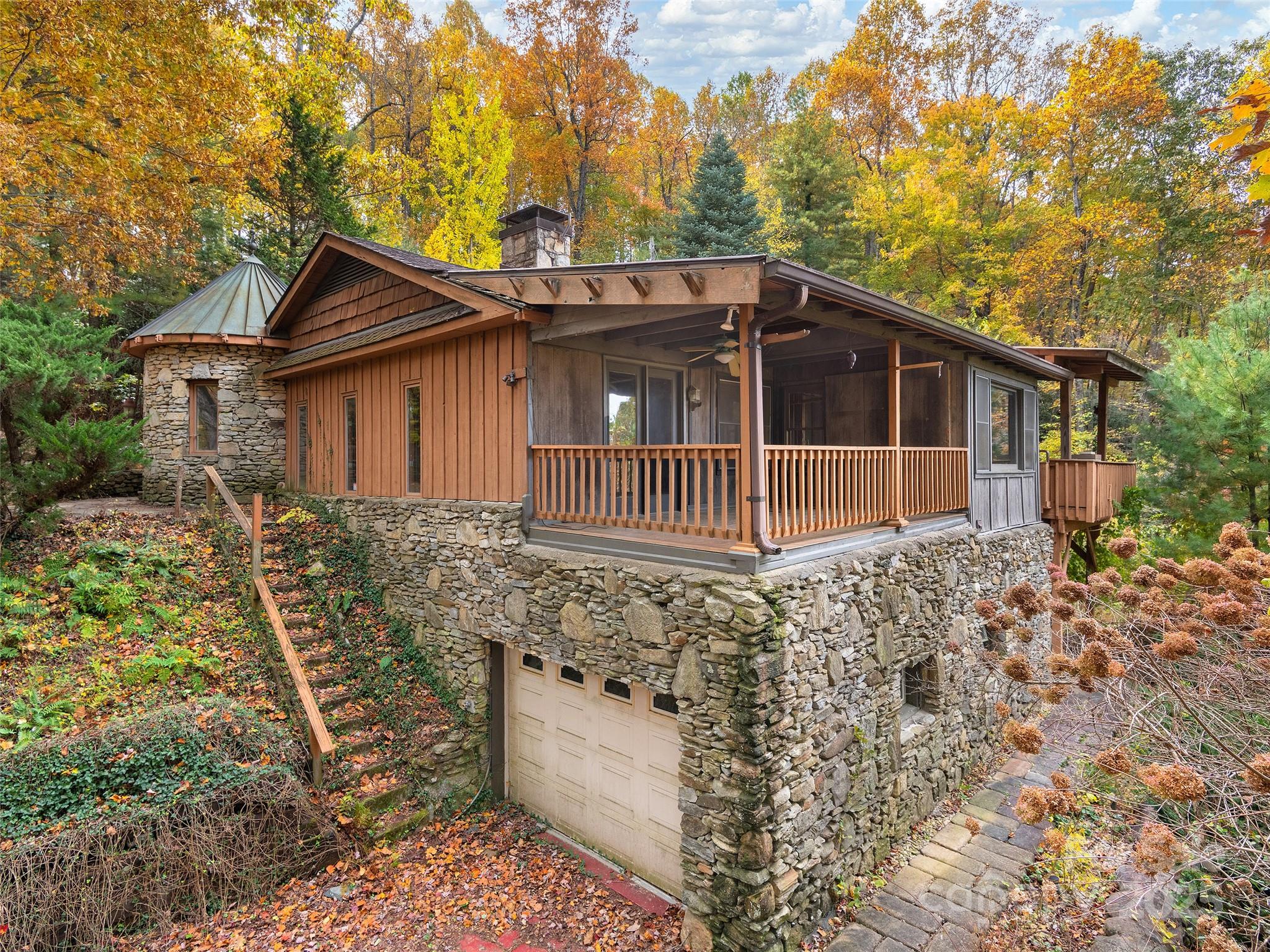 284 Indian Cave Park Road Property Photo 1