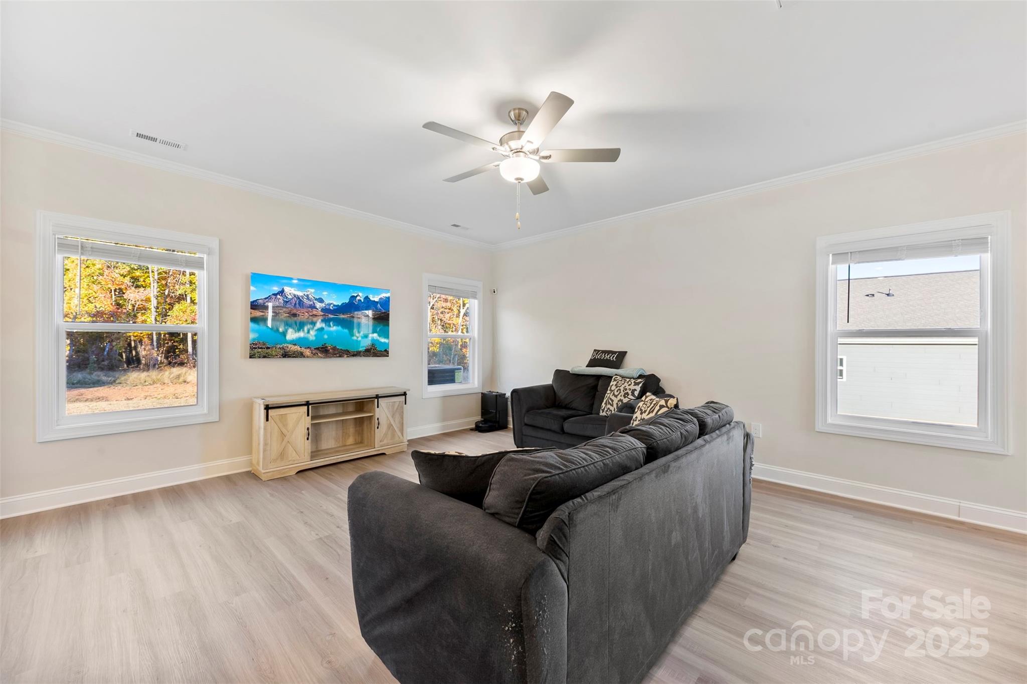 128 N Sina Street Property Photo 6