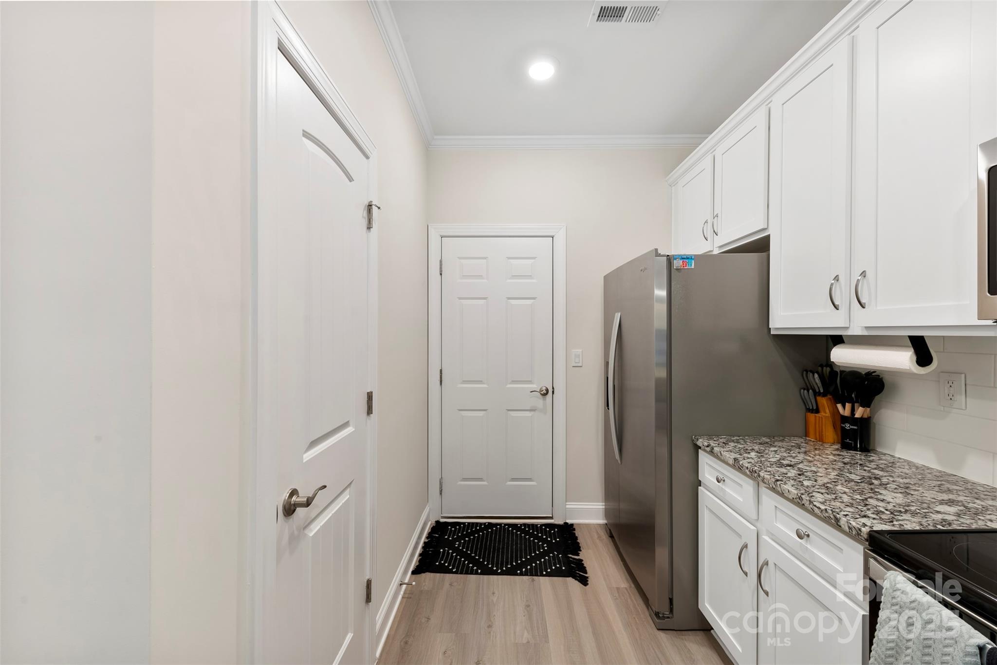 128 N Sina Street Property Photo 14