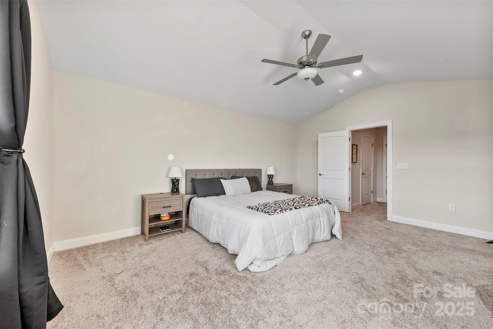 128 N Sina Street Property Photo 20