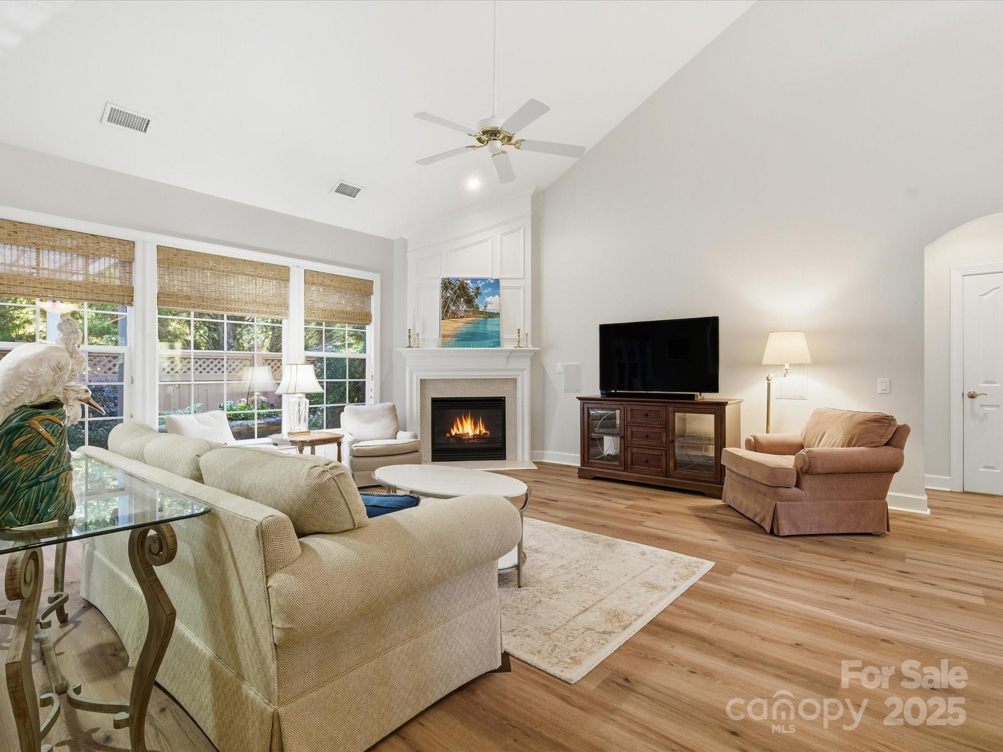 11419 Corliss Avenue Property Photo 6