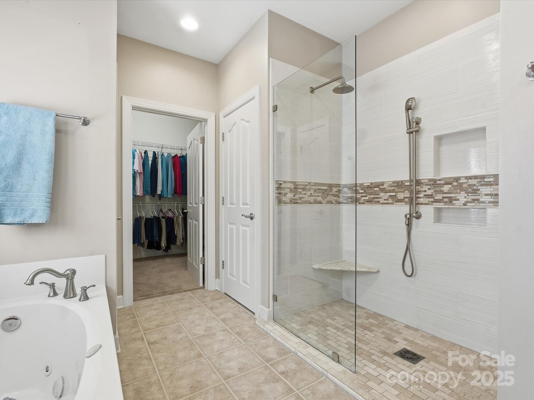 11419 Corliss Avenue Property Photo 12