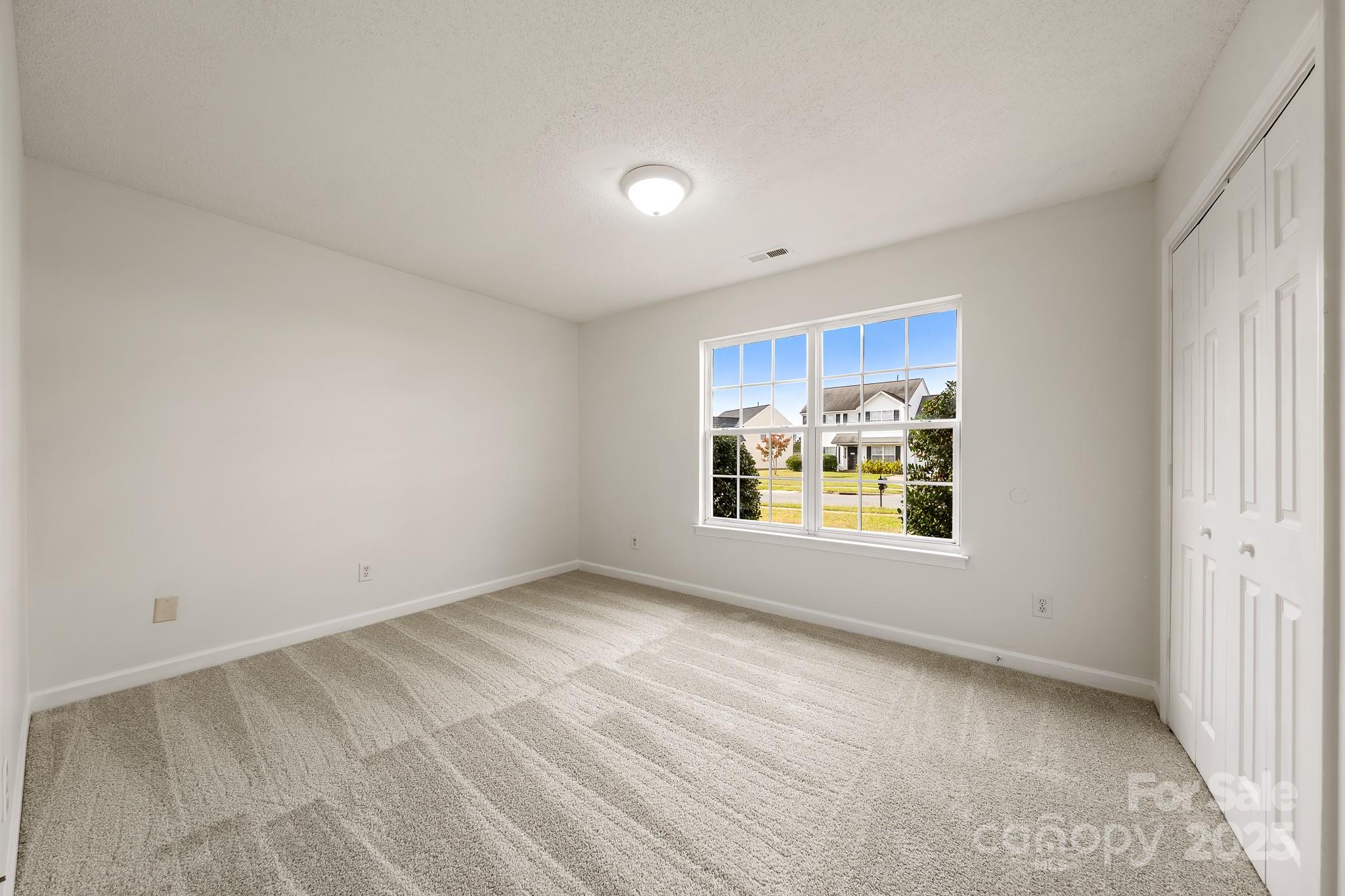 300 Glencroft Drive Property Photo 15
