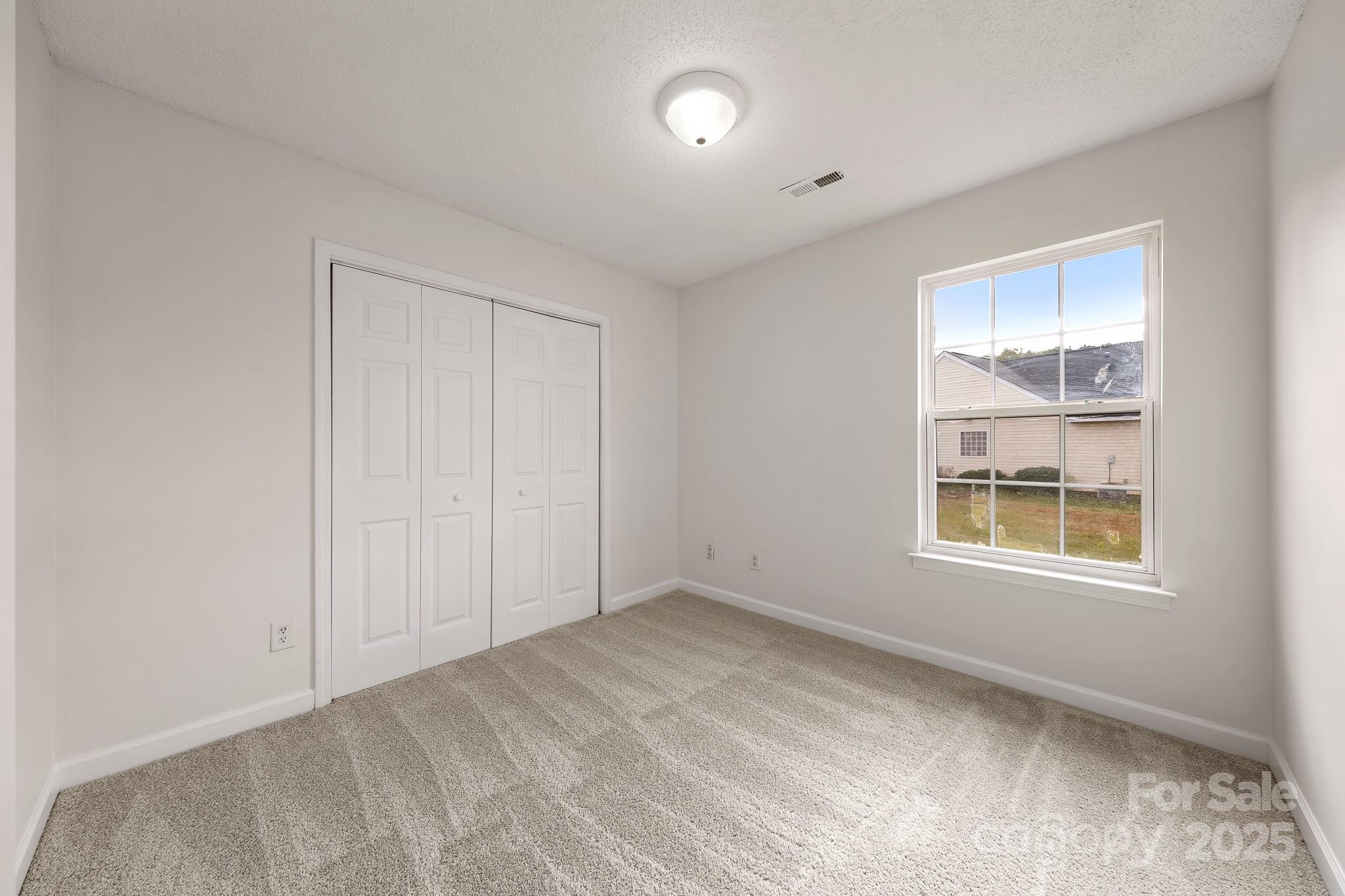 300 Glencroft Drive Property Photo 18