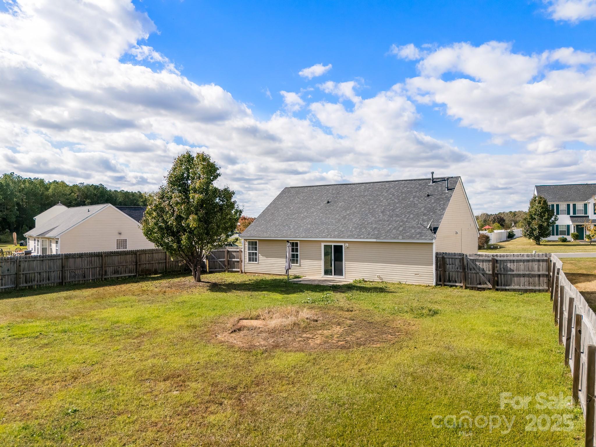 300 Glencroft Drive Property Photo 22