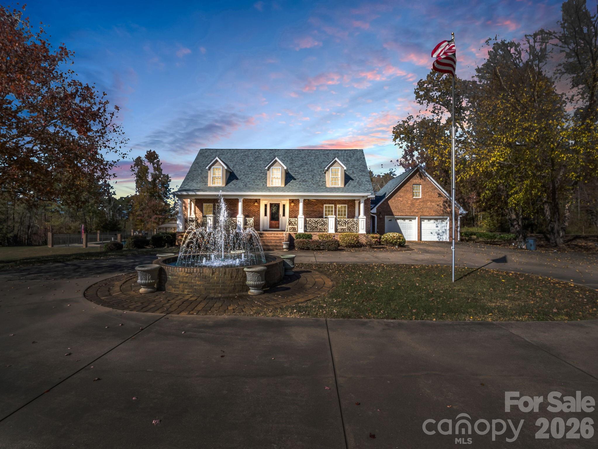 1102 S Mountain Road Property Photo 2