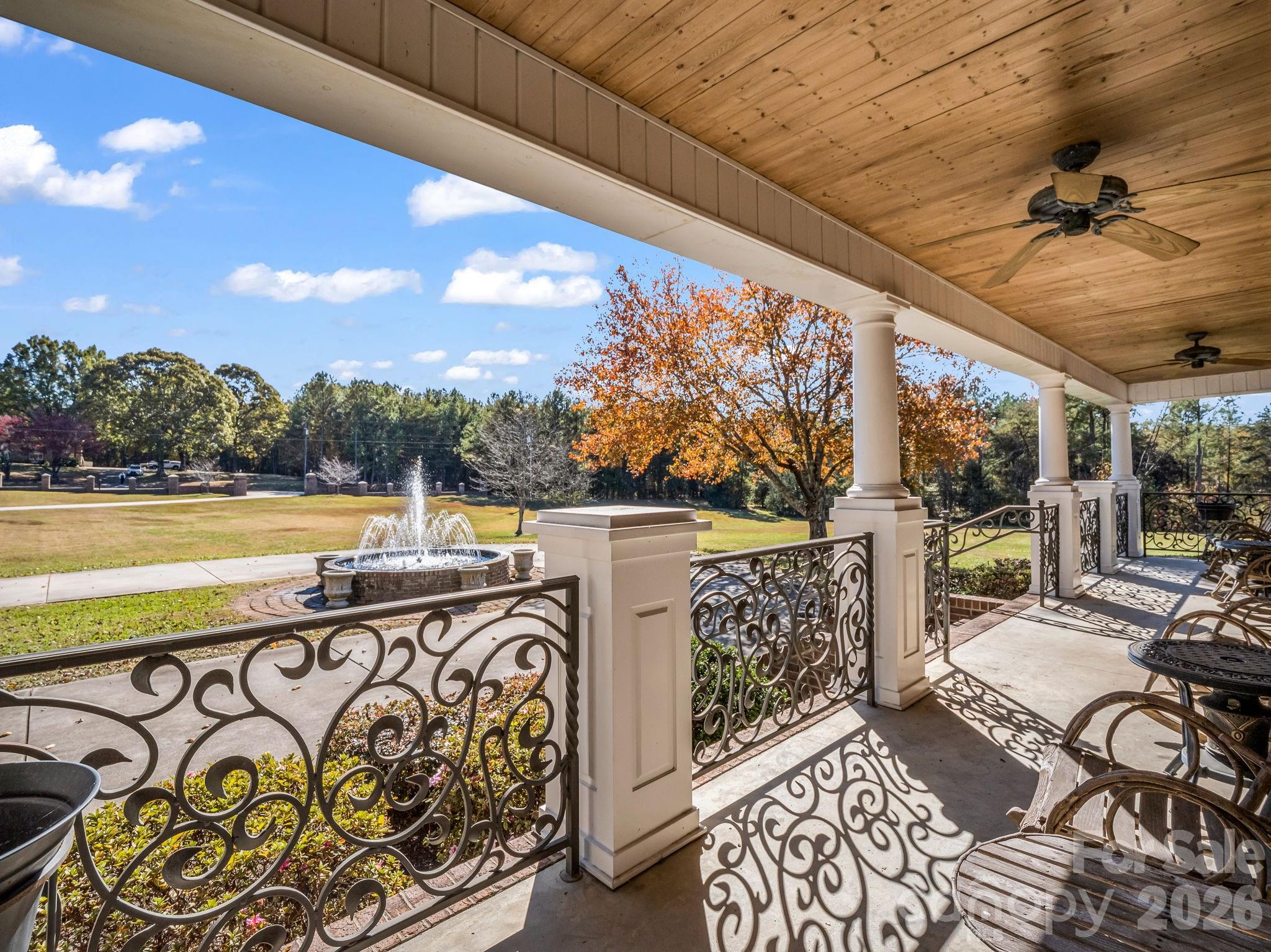 1102 S Mountain Road Property Photo 4