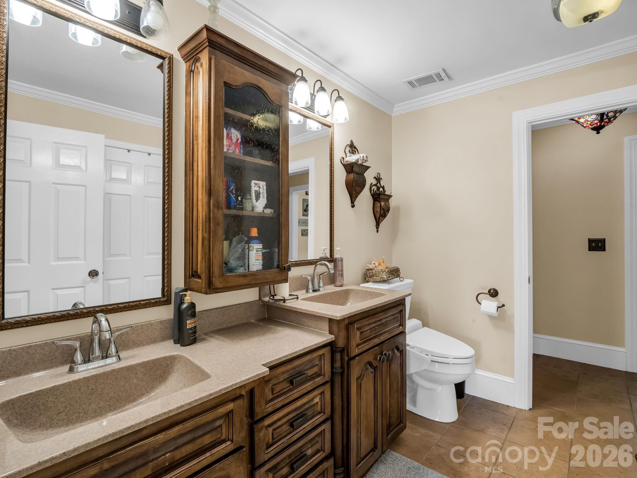 1102 S Mountain Road Property Photo 21