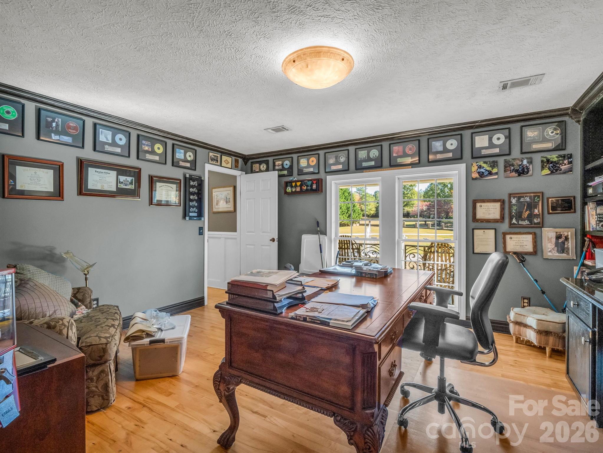 1102 S Mountain Road Property Photo 24