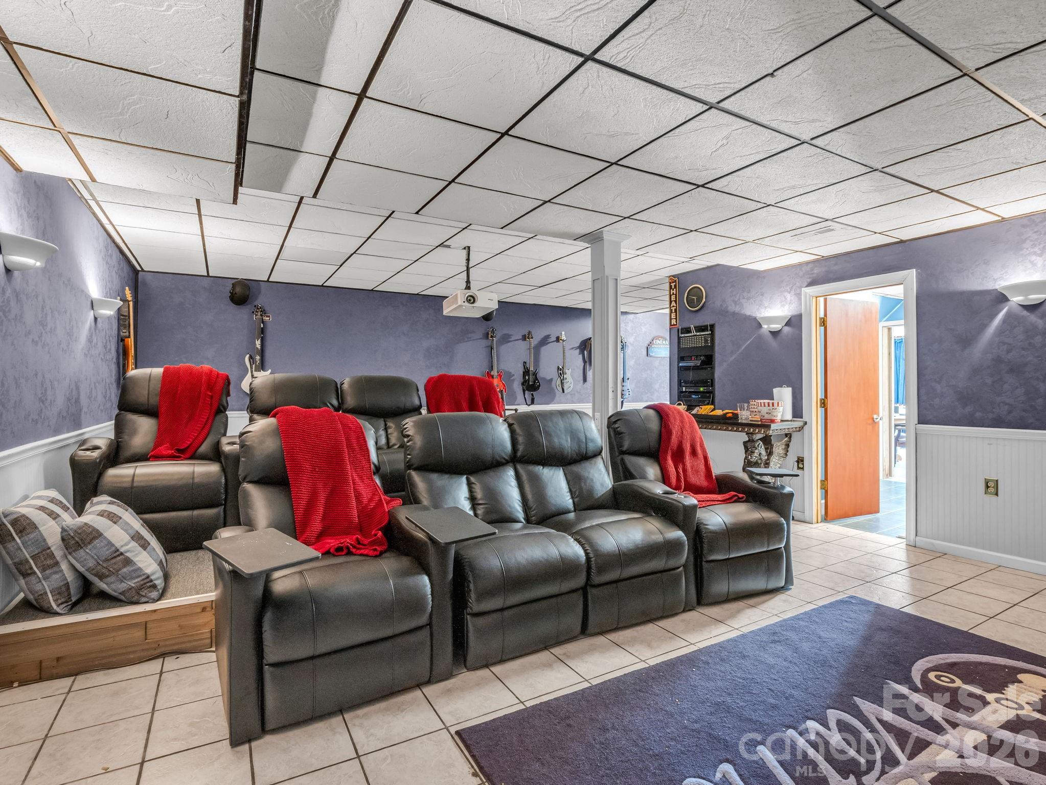 1102 S Mountain Road Property Photo 25