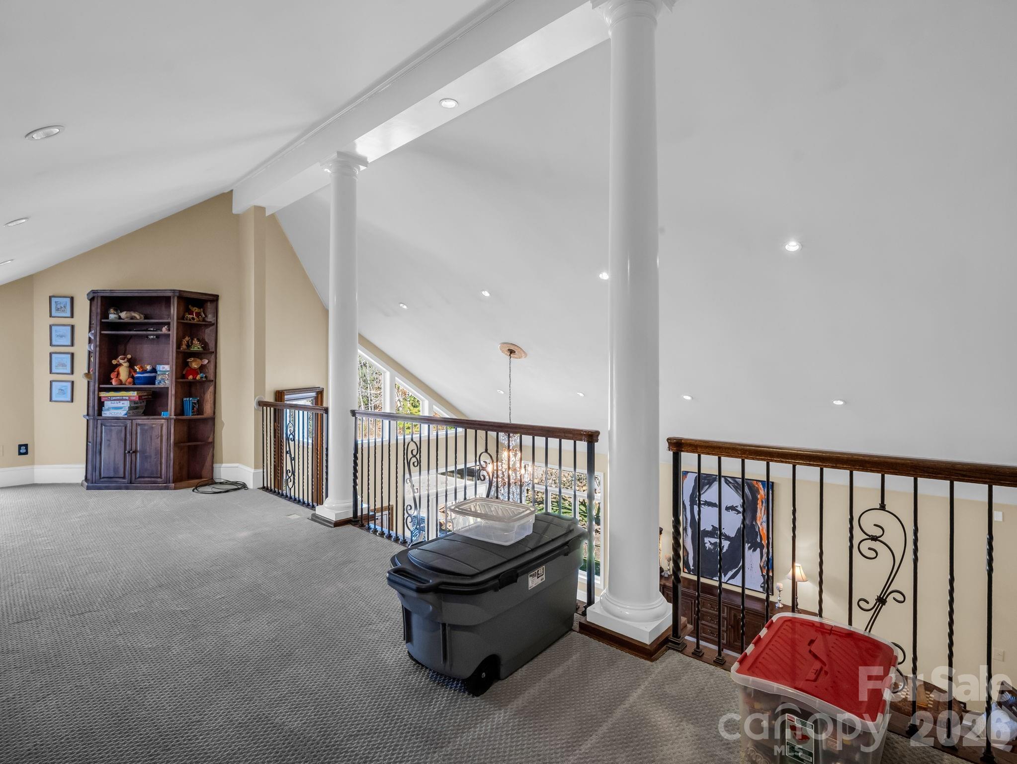 1102 S Mountain Road Property Photo 29