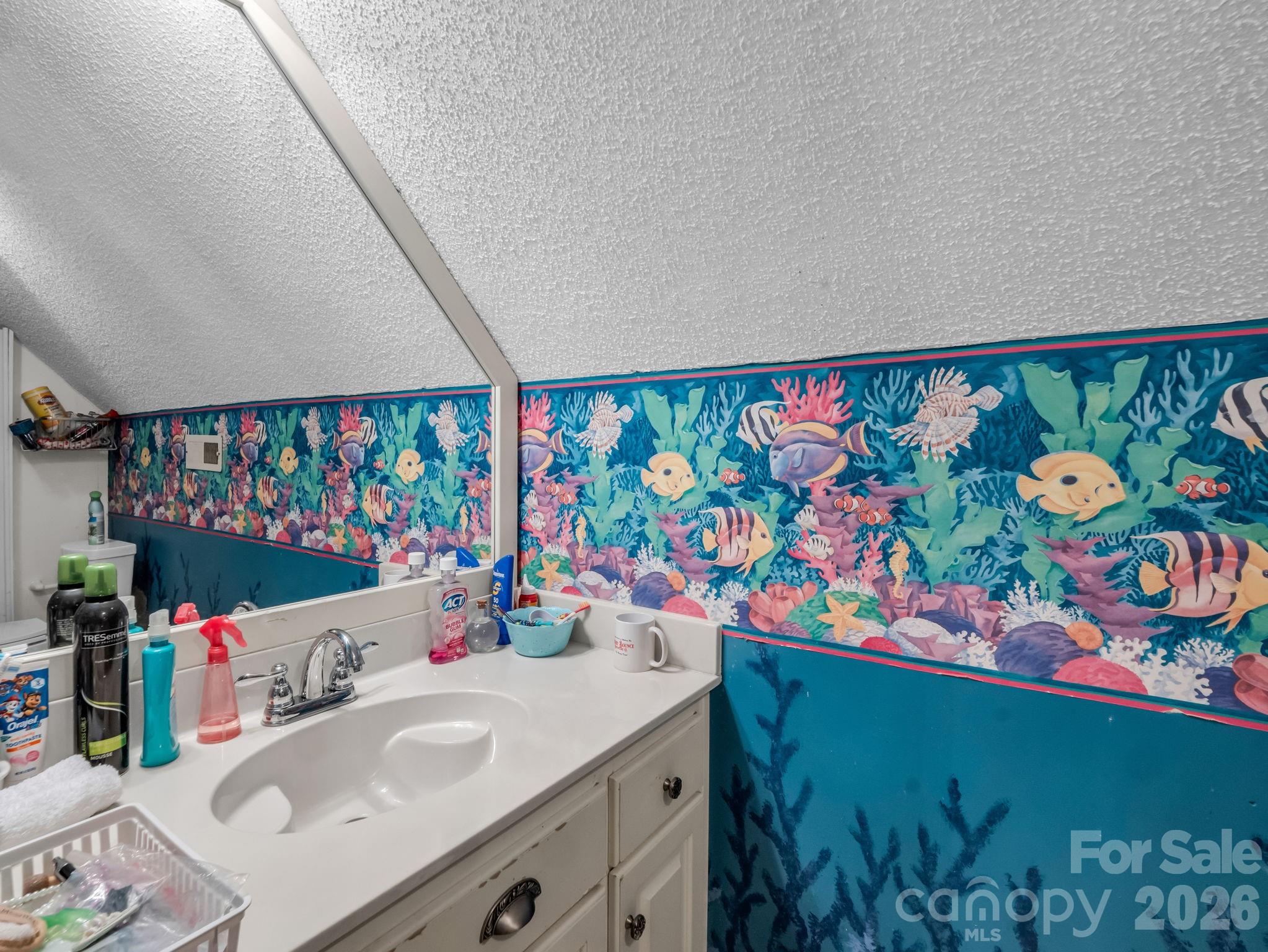 1102 S Mountain Road Property Photo 31