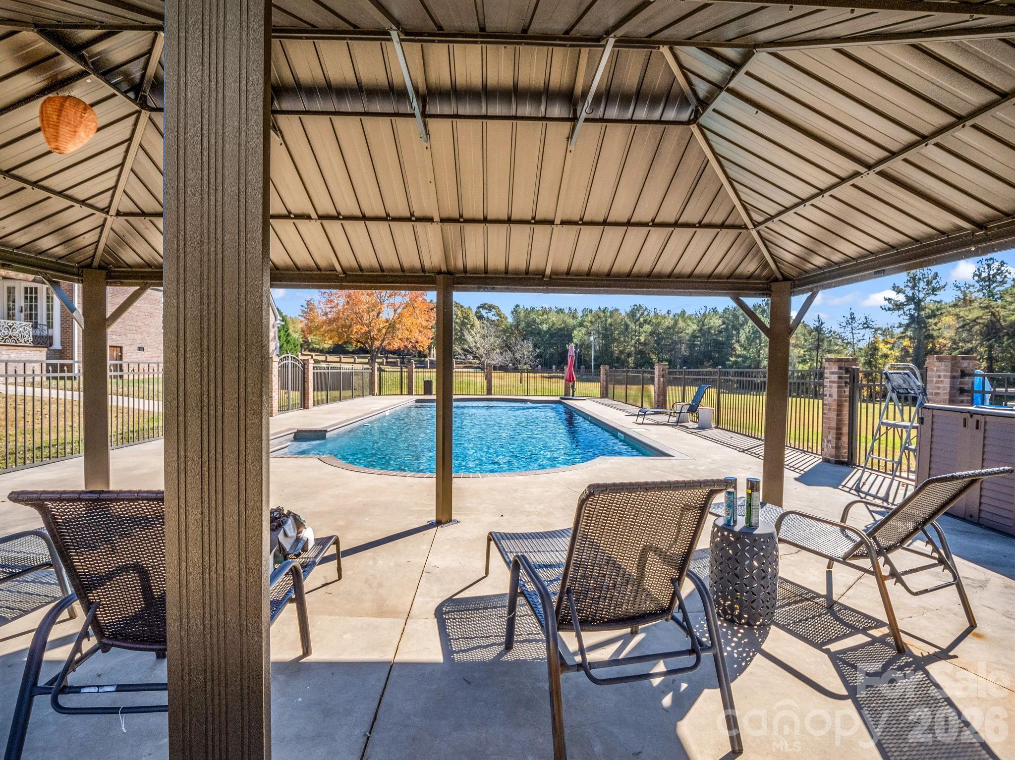 1102 S Mountain Road Property Photo 36
