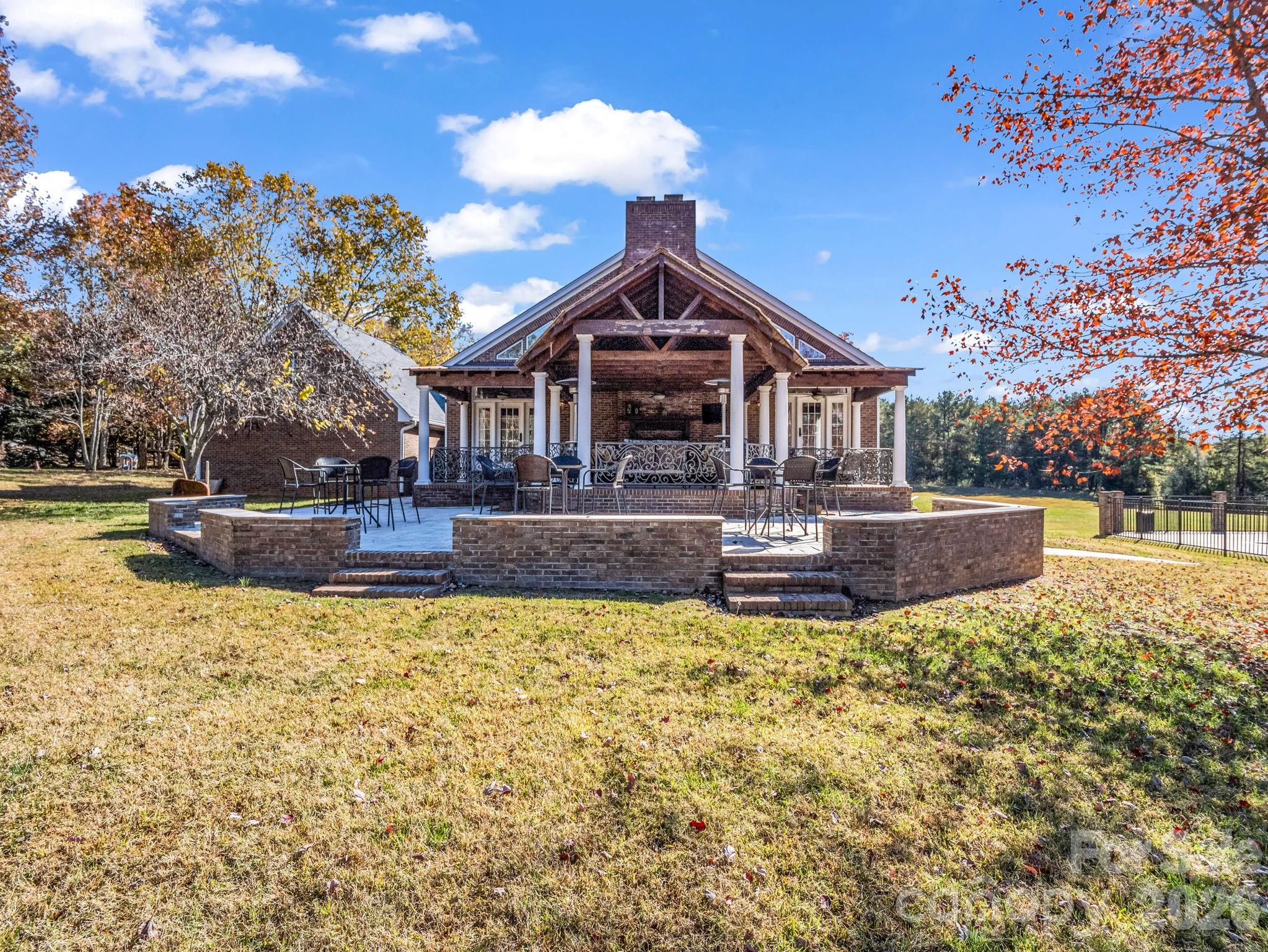 1102 S Mountain Road Property Photo 38