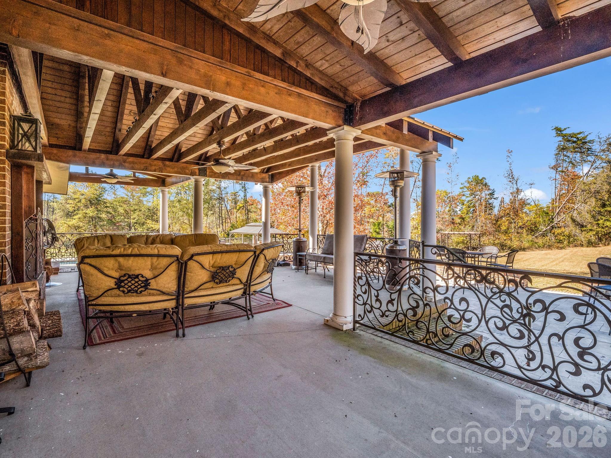 1102 S Mountain Road Property Photo 41