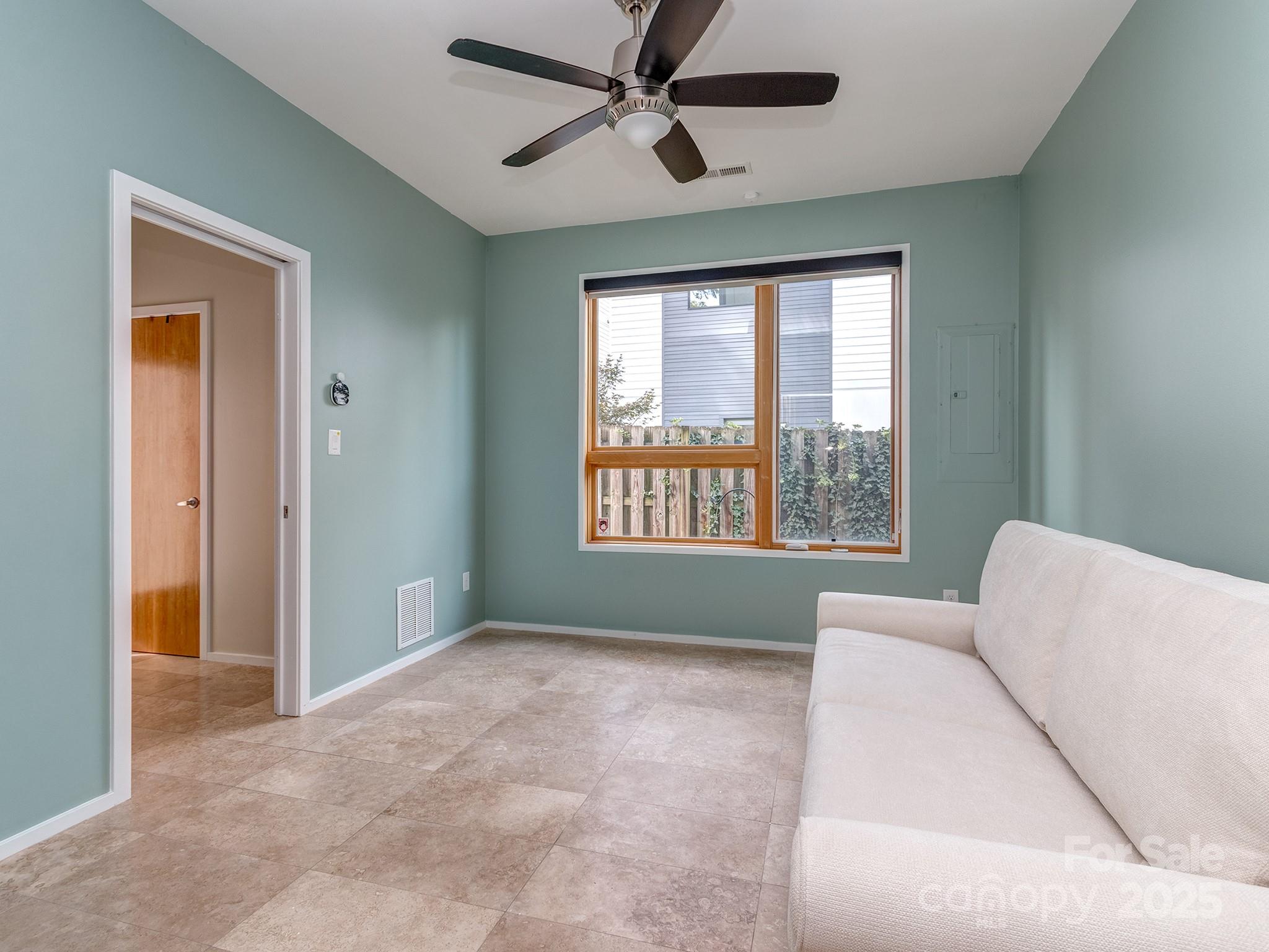 915 Westbrook Drive A Property Photo 20