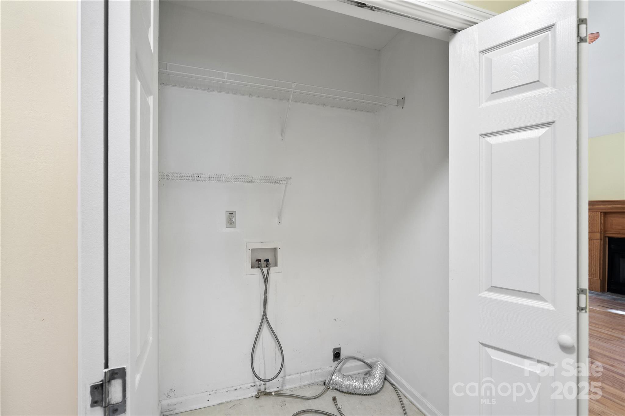 236 Woody Circle Property Photo 16