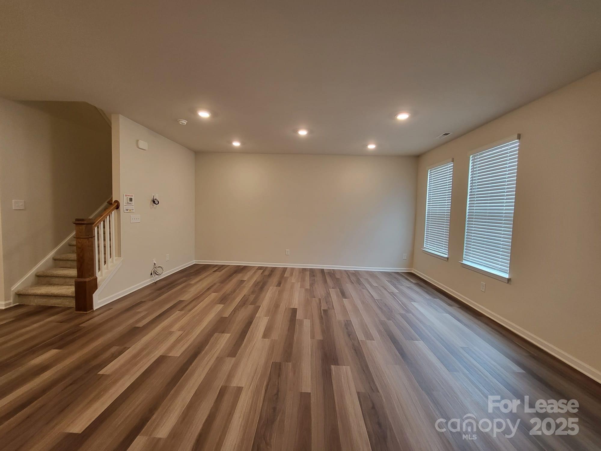 3511 Glenn Hope Way Property Photo 7