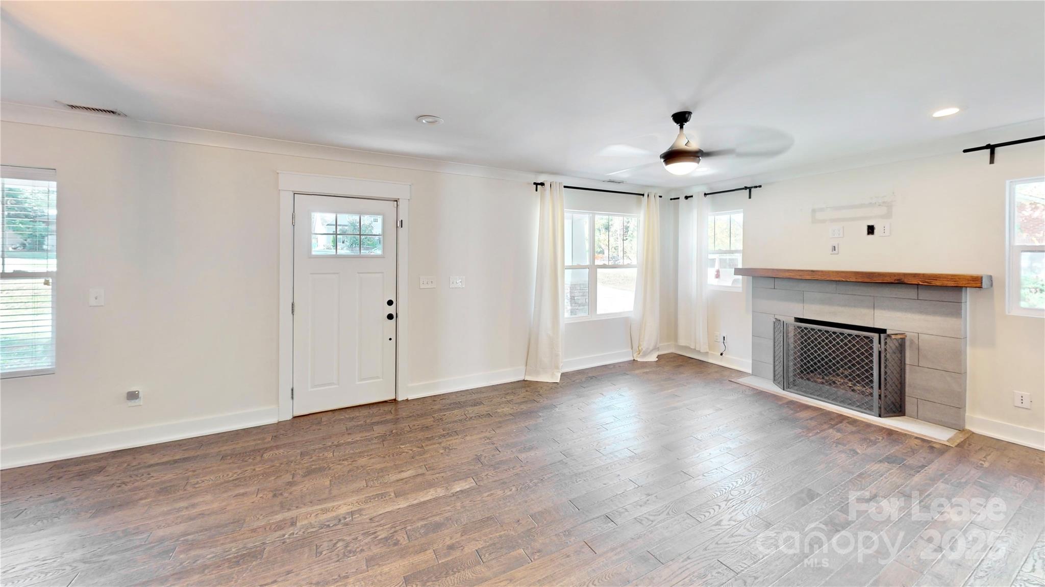 1412 N Sharon Amity Road Property Photo 5