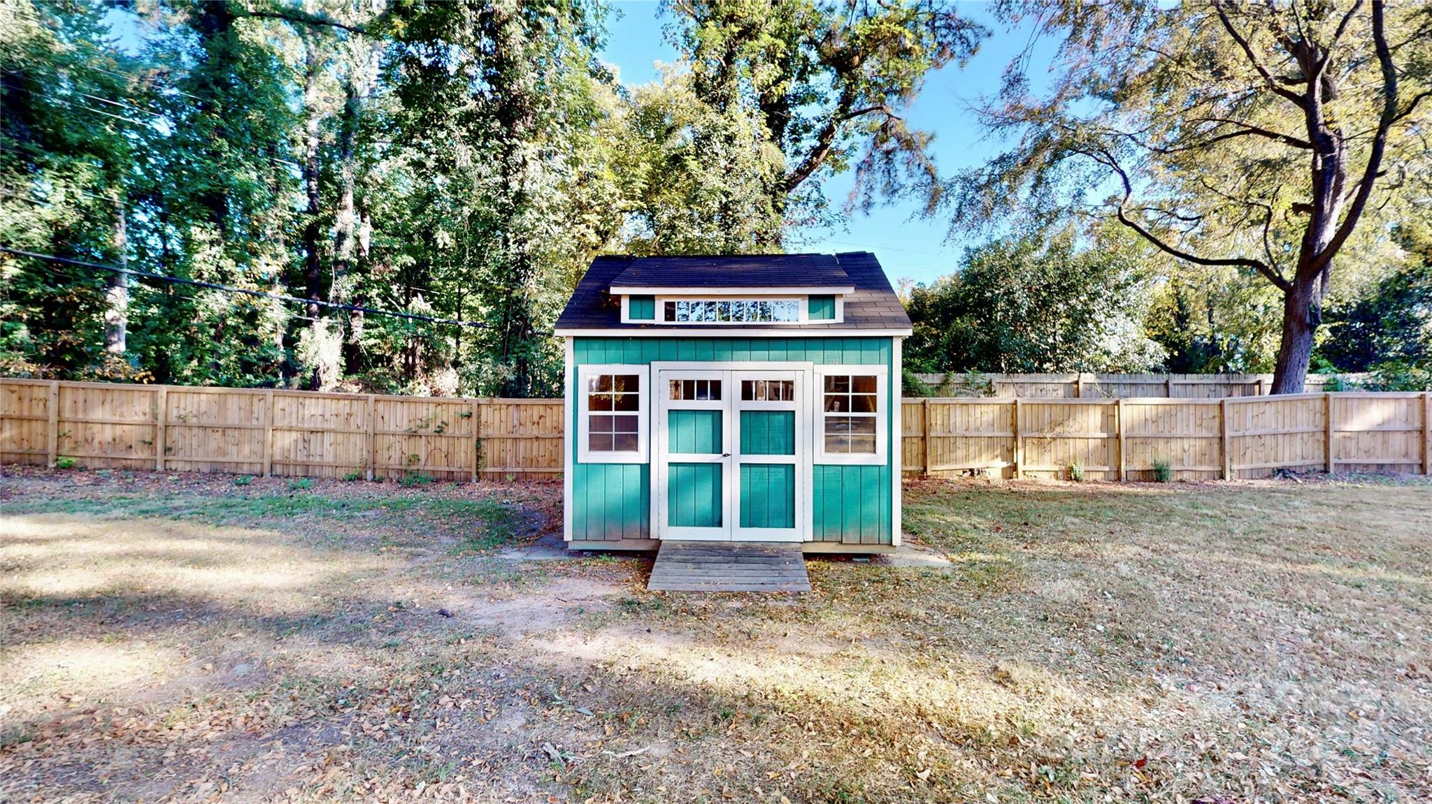 1412 N Sharon Amity Road Property Photo 39